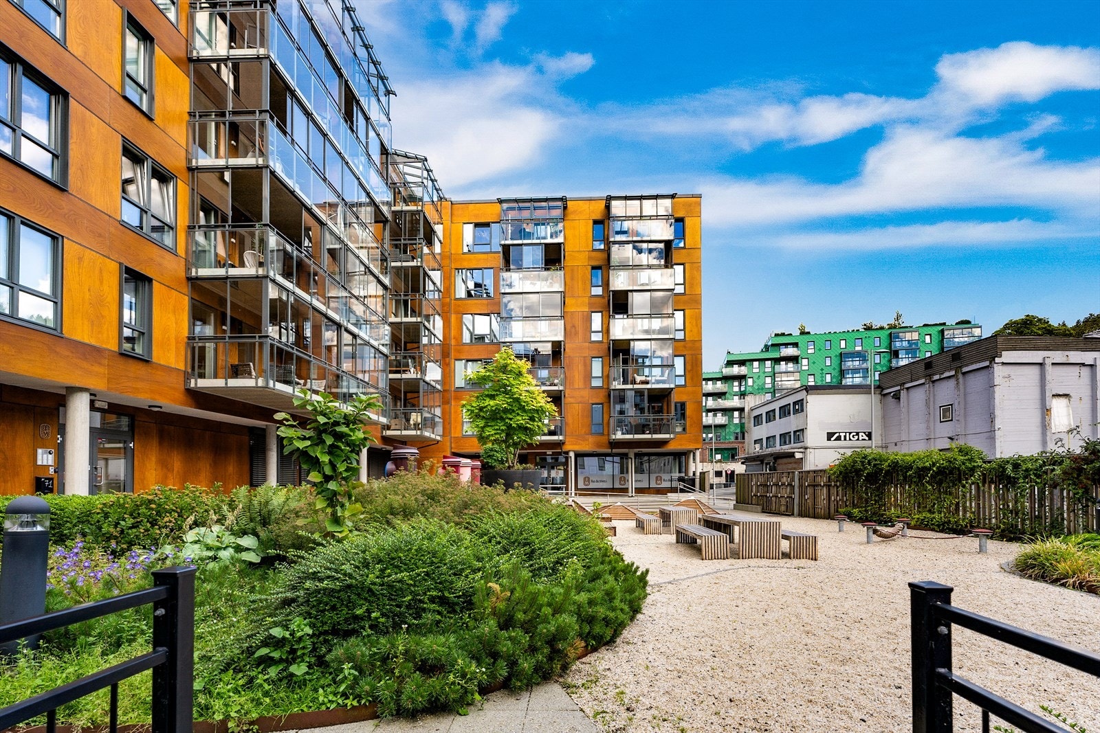 - Lekker arkitektur i et av byens mest moderne boligområder - Galleribilde