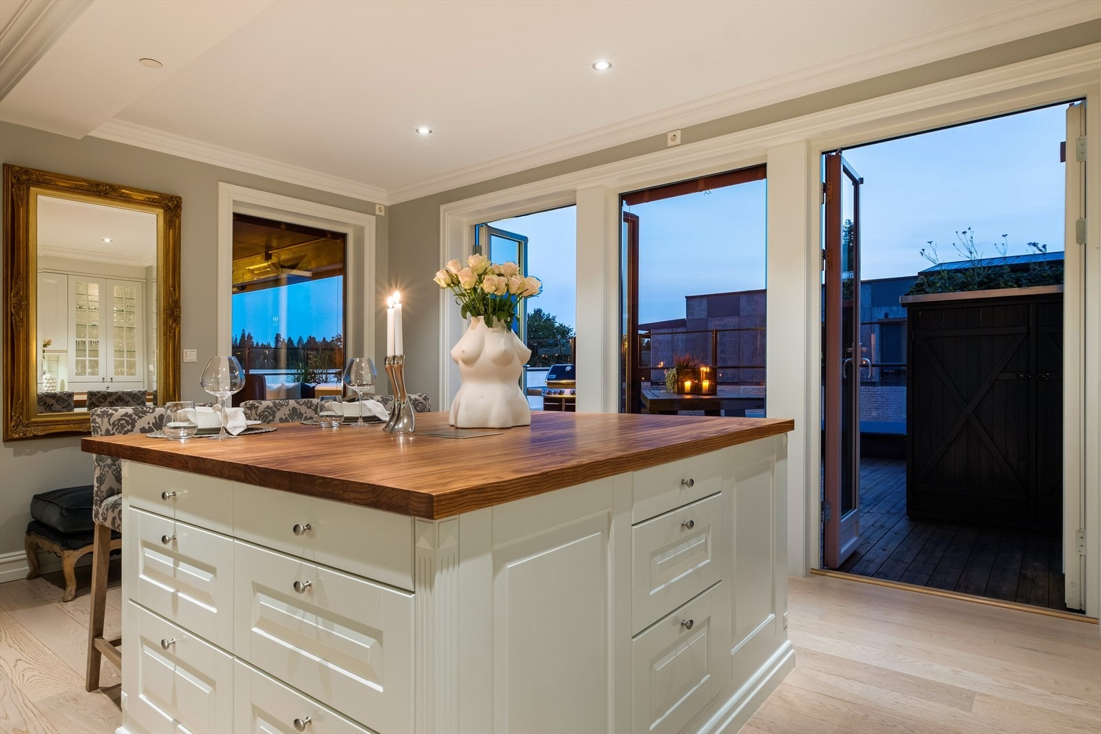 Det utført radonmåling i 1. og 2. etasje i sameiet i 2022. Dette ble målt til under grenseverdien 200 Bq/m3. Galleribilde