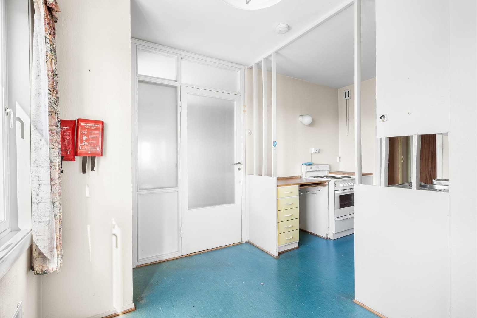 Fin plass til spisebord i en naturlig del av rommet. Galleribilde