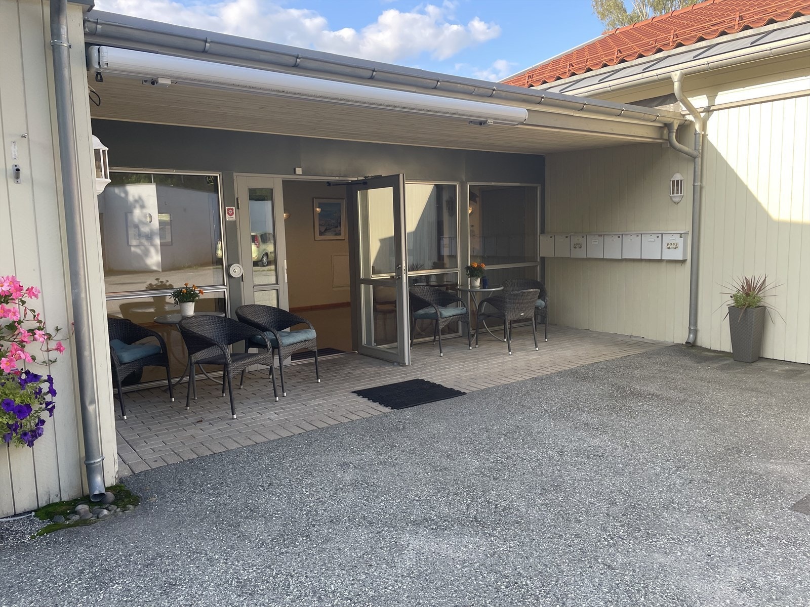 Hyggelig inngangsparti til borettslaget Galleribilde