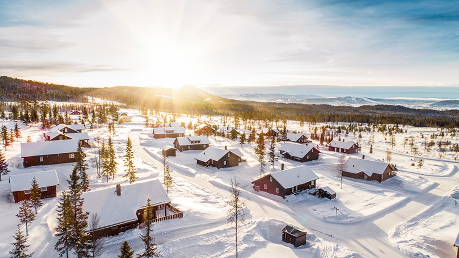 Foto fra tomteområdet med utsikt mot vest og Randsfjorden Galleribilde