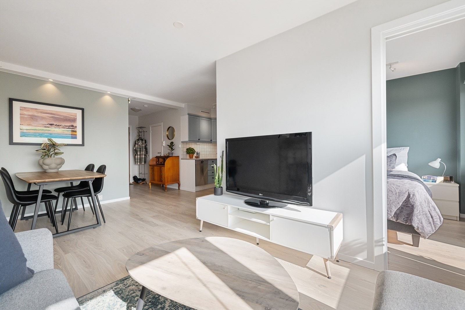 Leiligheten disponerer2 boder; 1 bod i 2. etasje på ca. 2,2 m² og 1 bod i 1. etasje på ca. 1,9 m². Galleribilde