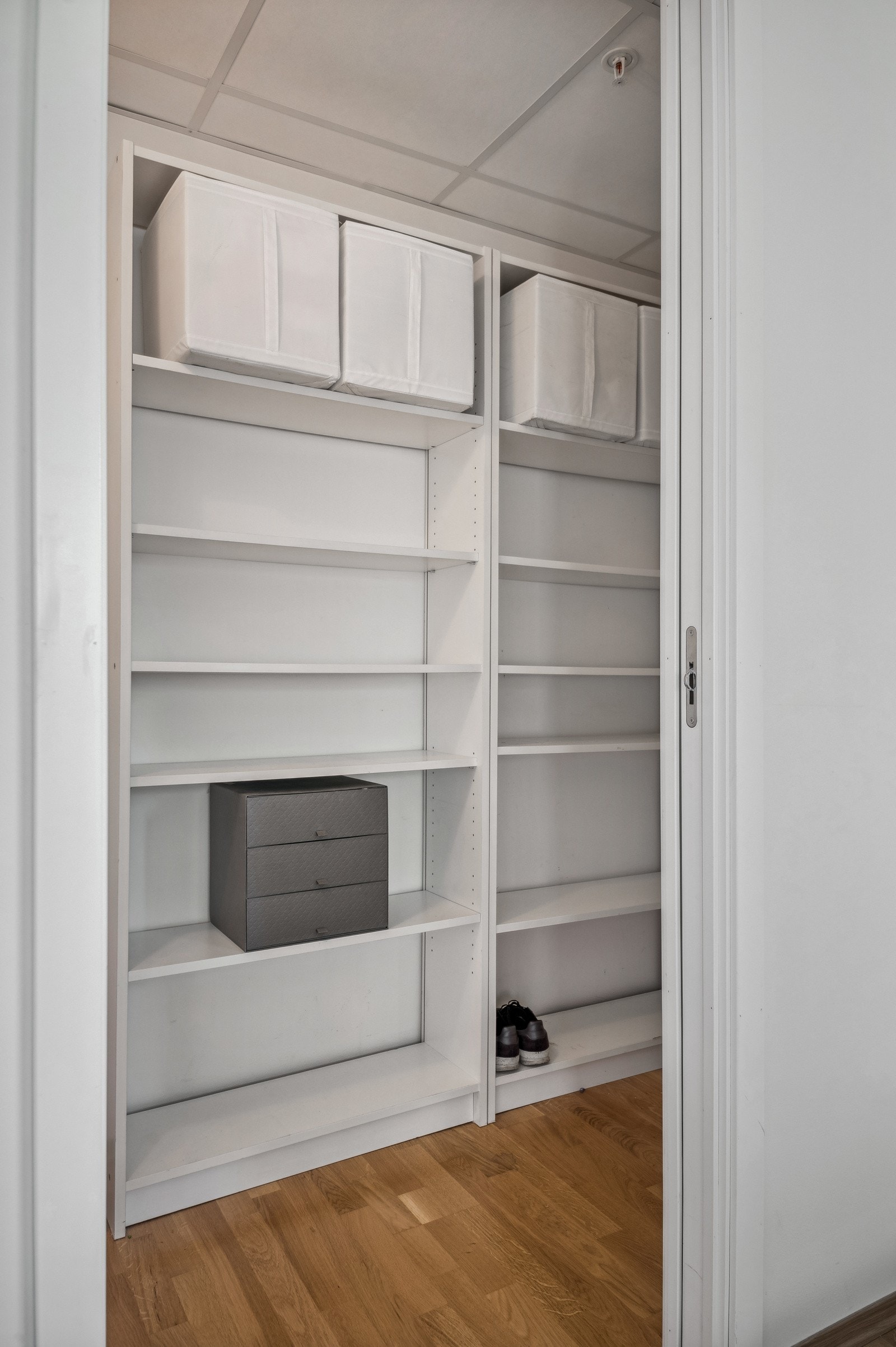 Innvendig bod Galleribilde