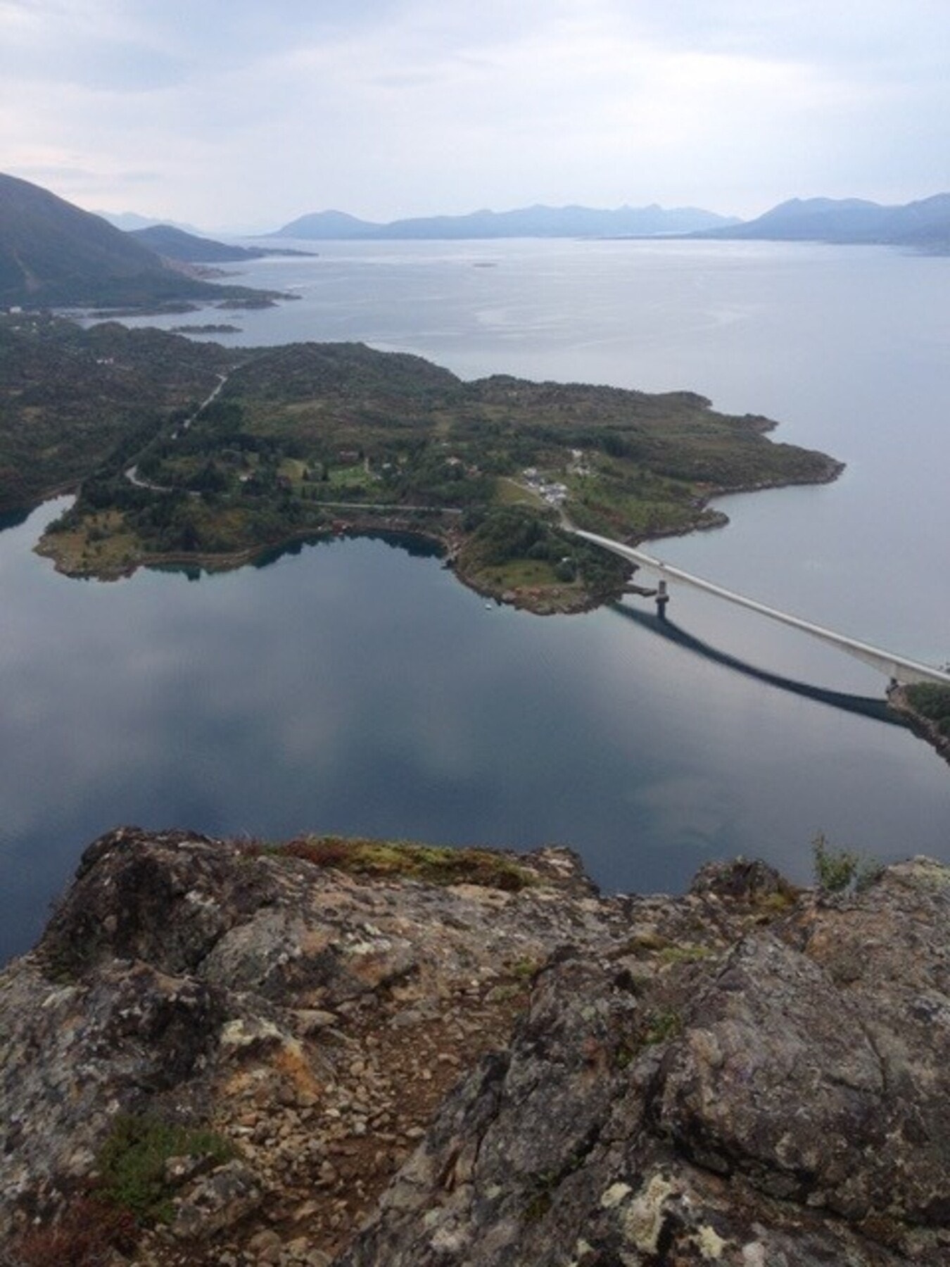 Djupfjord sett fra lufta Galleribilde