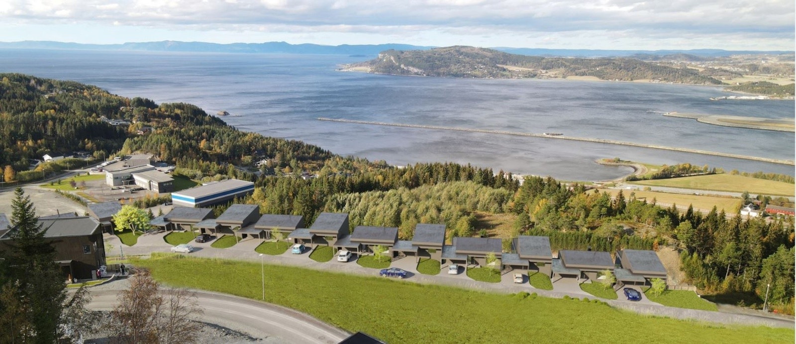Alle tomtene har en fantastisk utsikt over Trondheimsfjorden retning Skatval og Fosenalpene. Boligfeltet har alle skårende tomter som sørger for fantastiskt utsikt på alle tomtene. Galleribilde