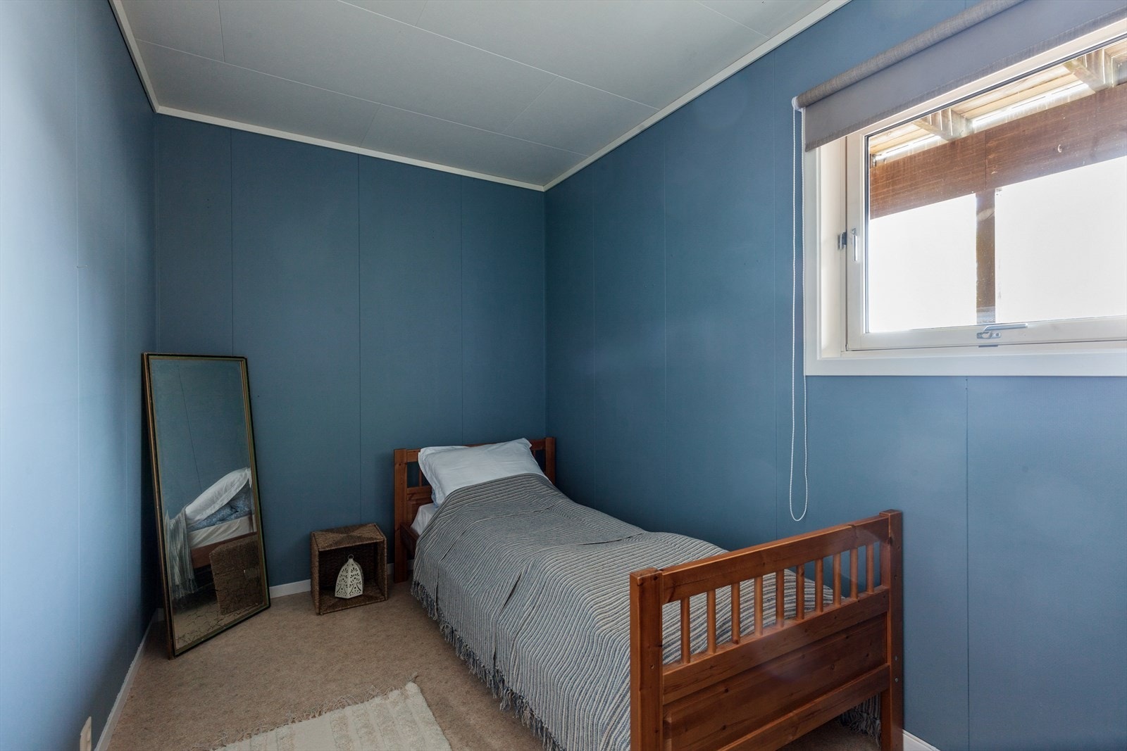 Det andre soverommet er litt mindre og passer fint som et gjesterom, barnerom eller hva med et praktisk hjemmekontor? Galleribilde