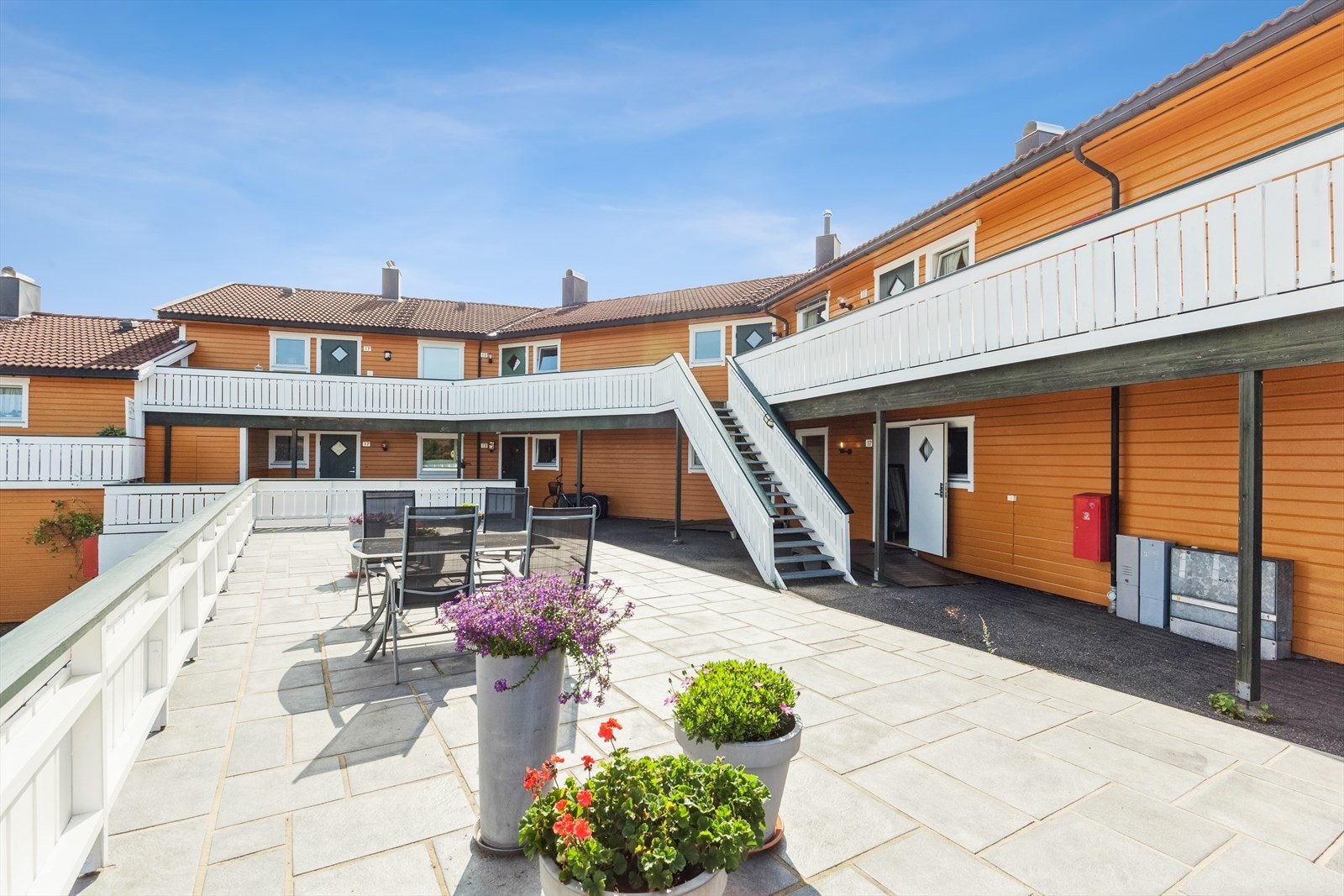 Leiligheten har en praktisk beliggenhet i 1. etasje med trappefri adkomst. Galleribilde