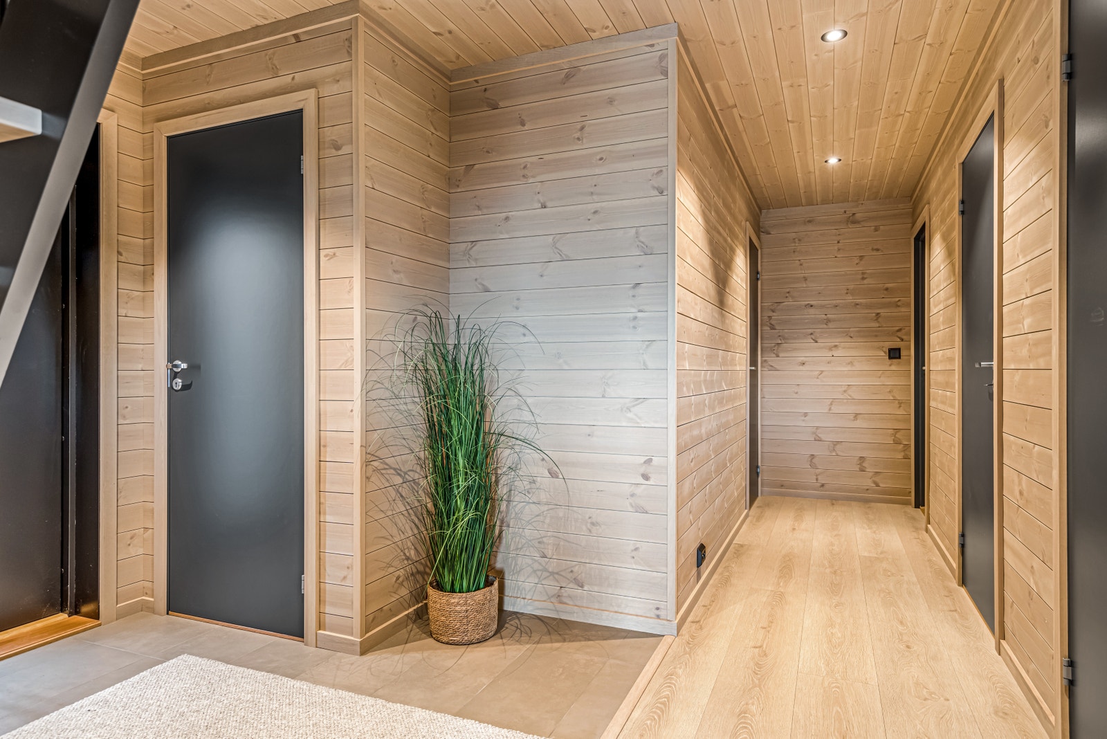 Gang - inngang til egen innvendig bod Galleribilde