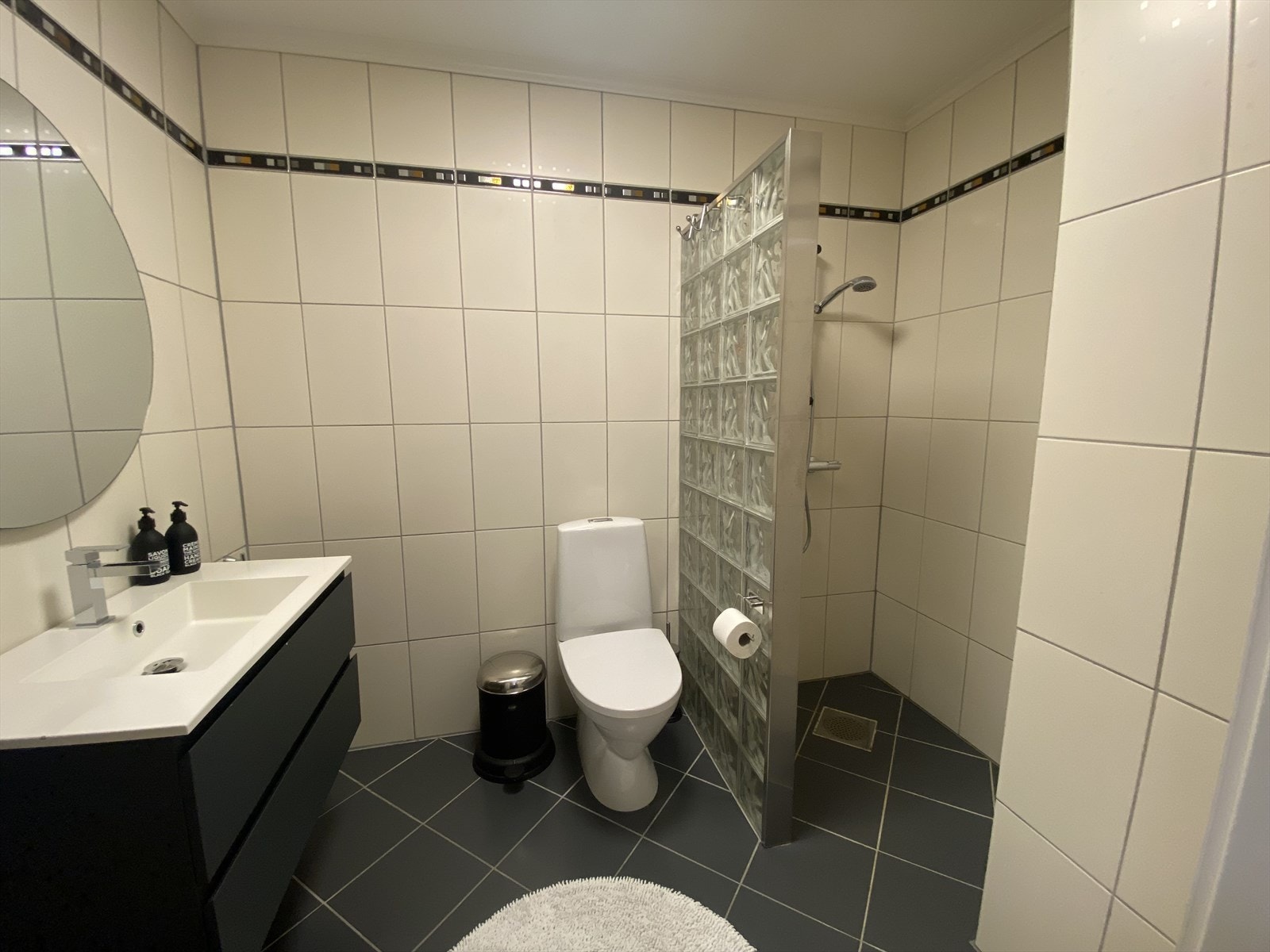 Bad Bathroom Galleribilde