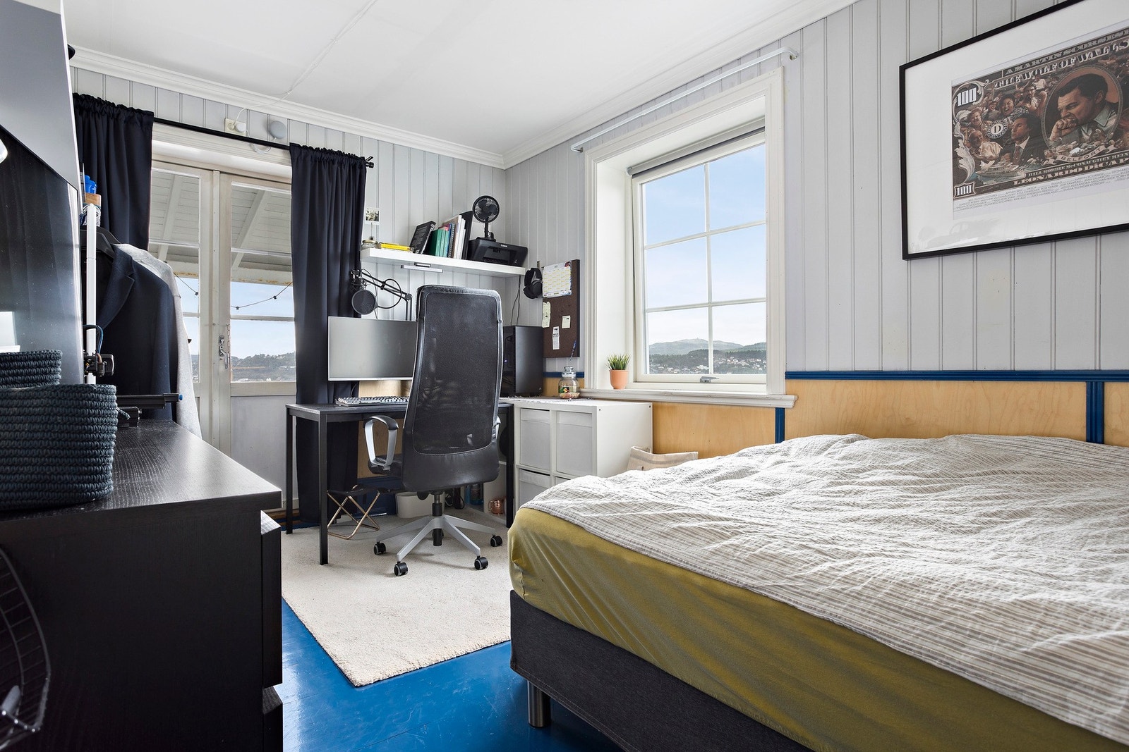 Dette soverommet er på 12 kvm og har utgang til en veranda på 8,5 kvm. Galleribilde