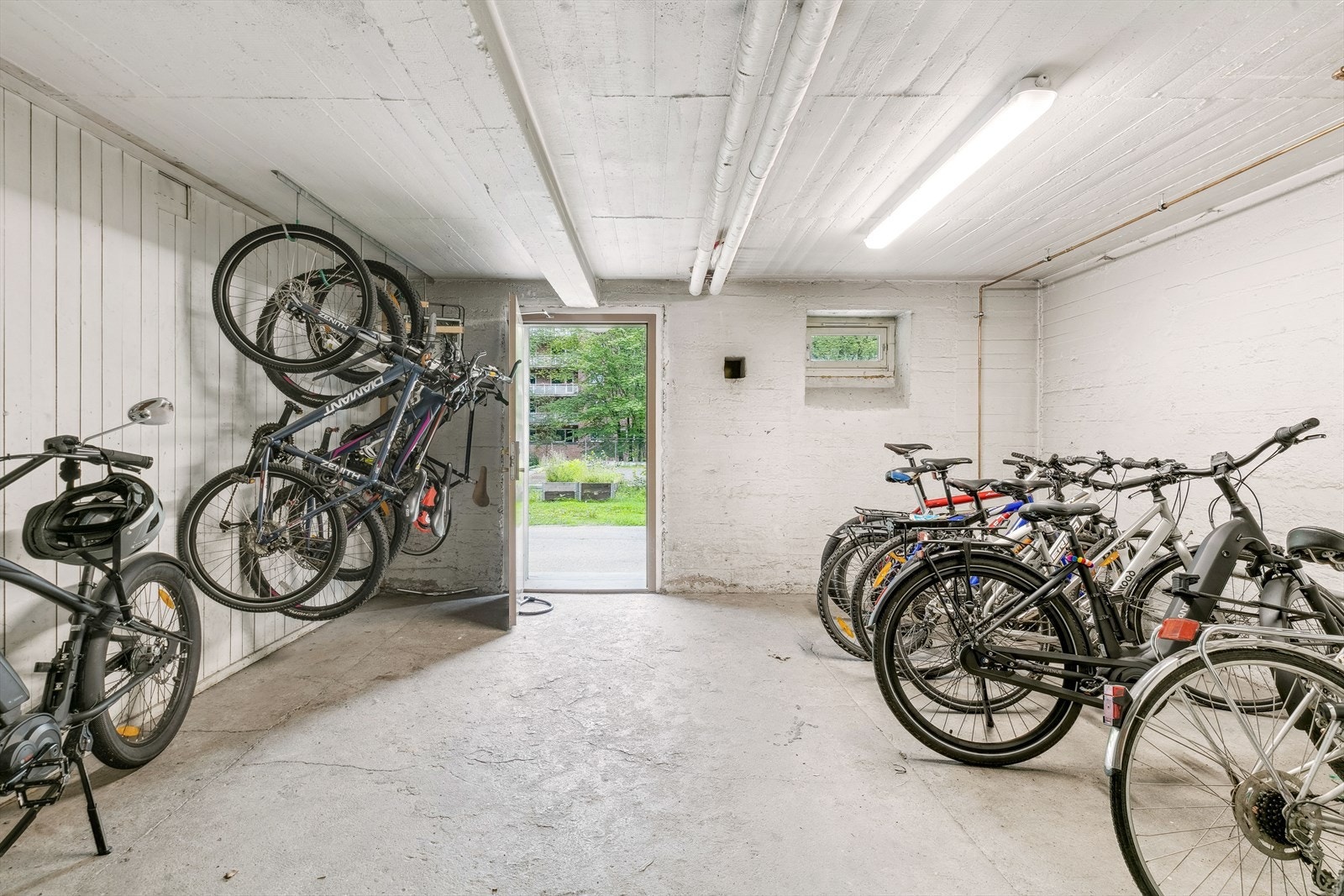 Sykkelbod med trappefri adkomst Galleribilde