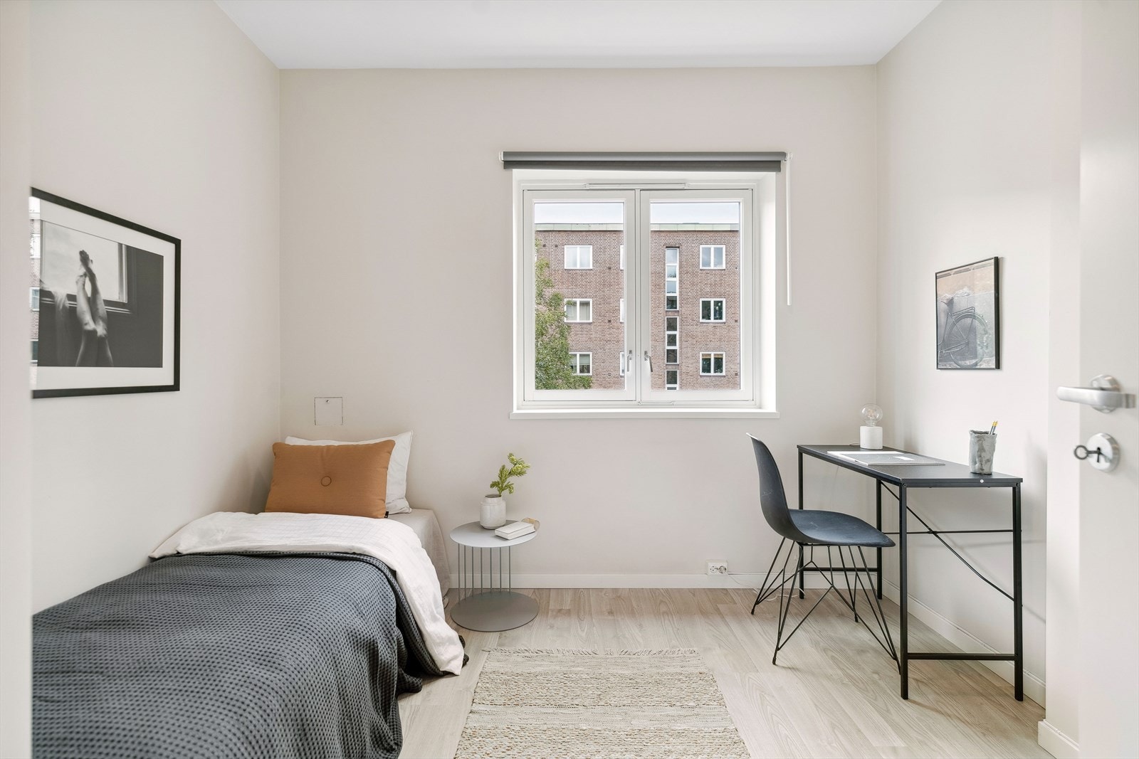 Soverom 2 har også en god størrelse, og byr på flere innredningsmuligheter. Galleribilde