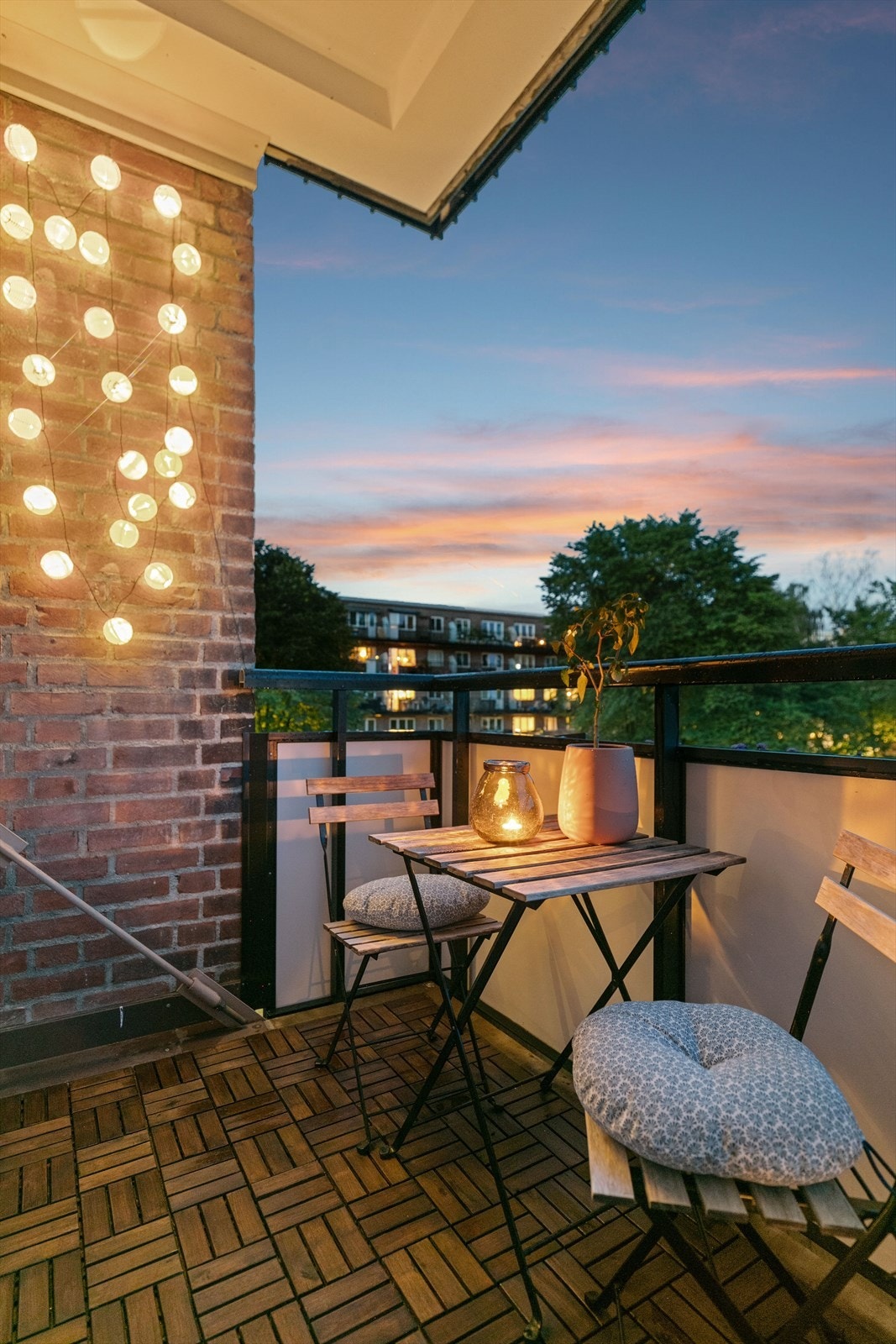 Kveldsbilde av balkongen Galleribilde