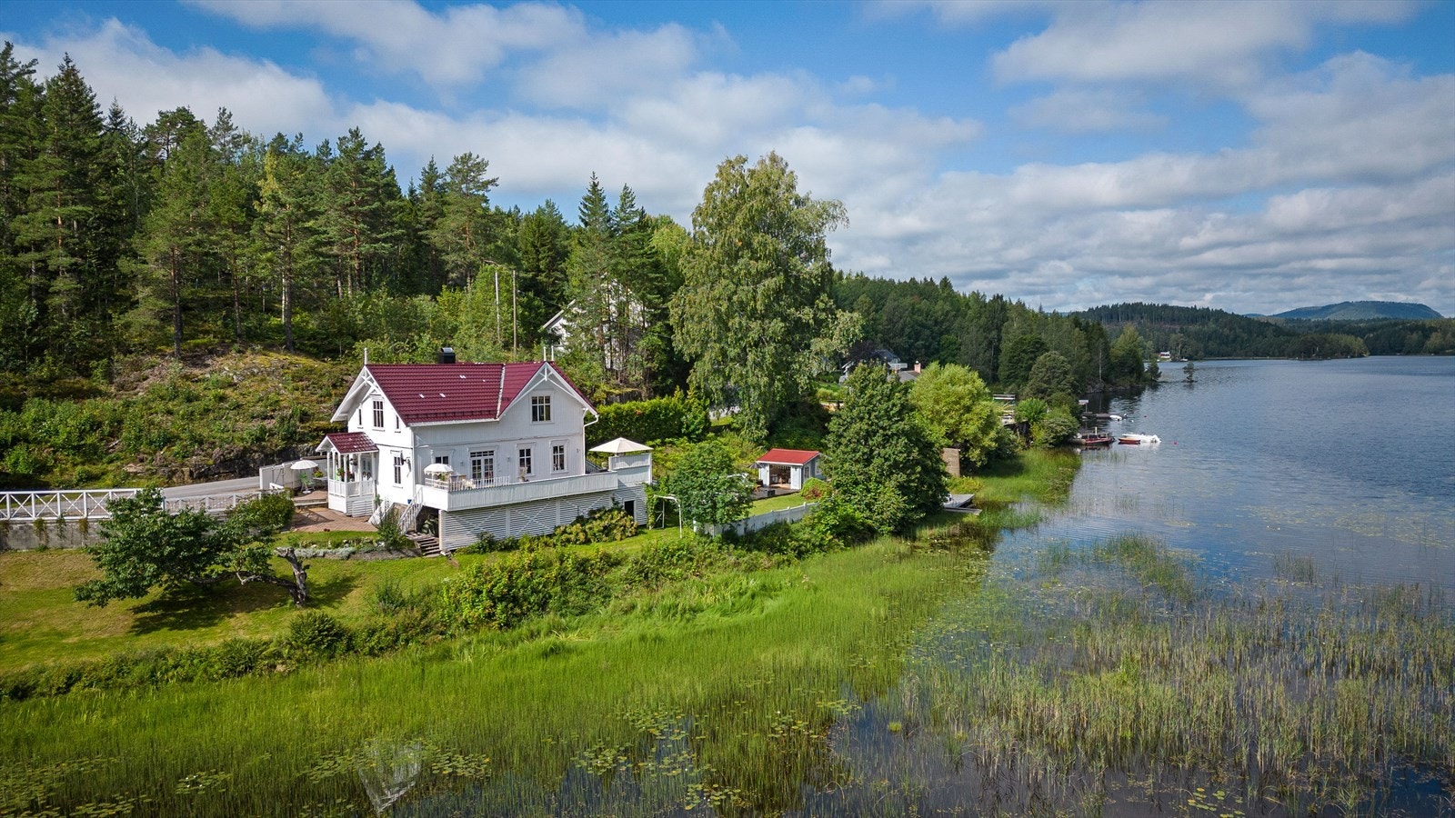 Velkommen til vakre Høydalsvegen 14! Galleribilde