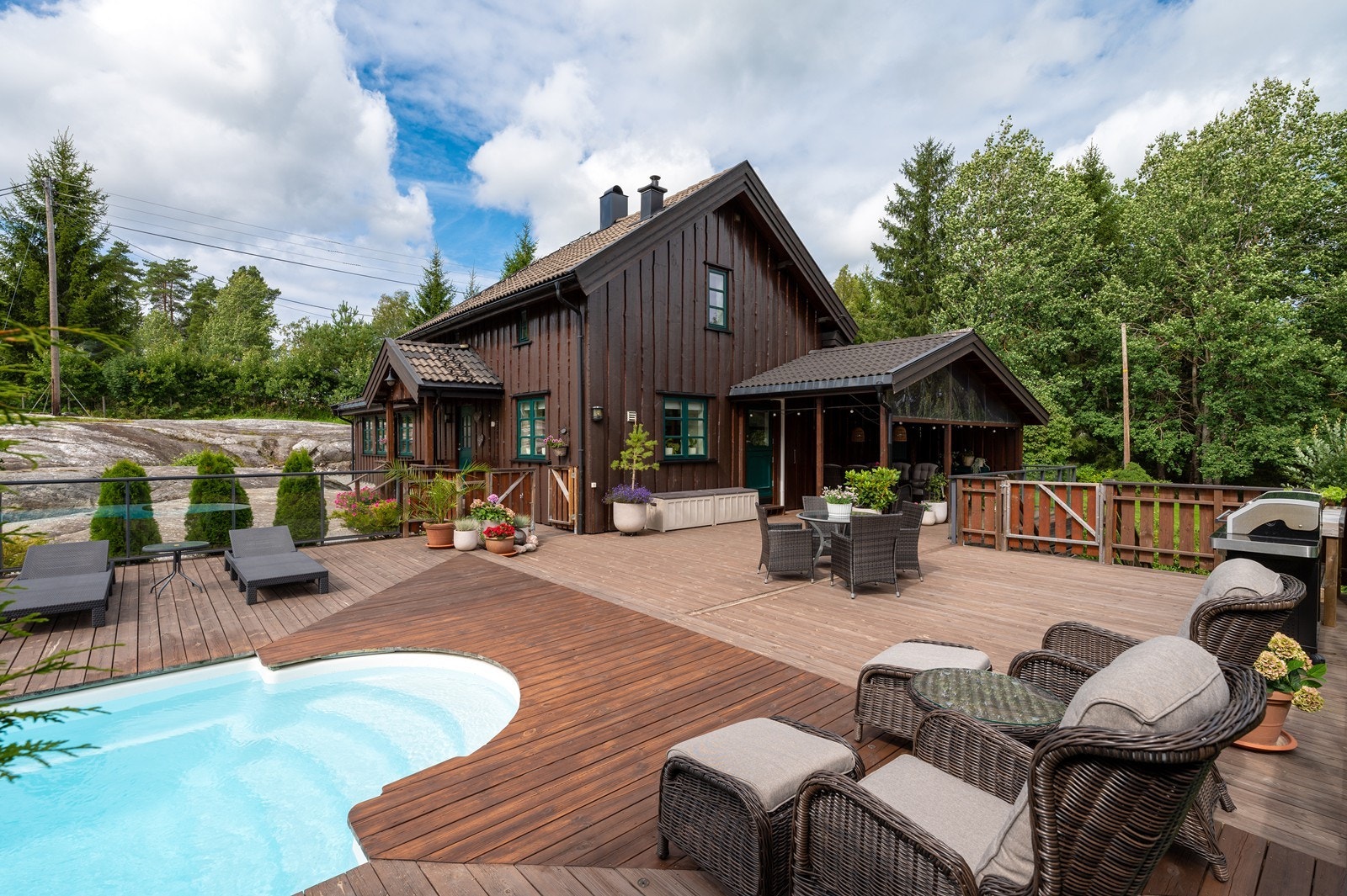 Den store terrassen byr på mange møbleringsmuligheter. Galleribilde