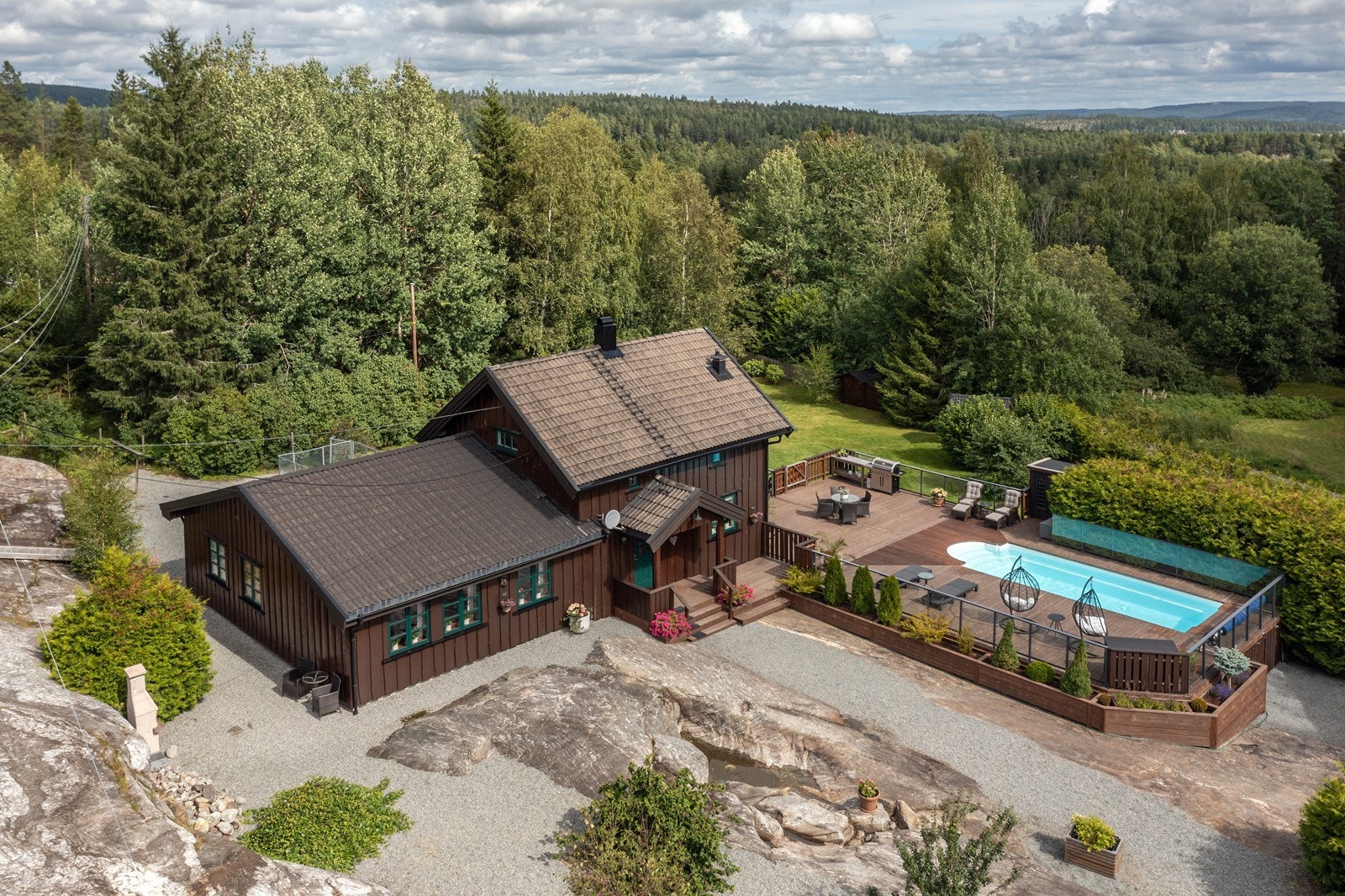 Boligen er opprinnelig fra 1920, men ble oppgradert og tilbygd i 2003. Galleribilde