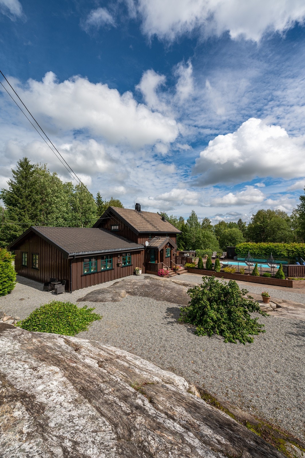 Grusede arealer gir et renslig og velstelt inntrykk. Galleribilde