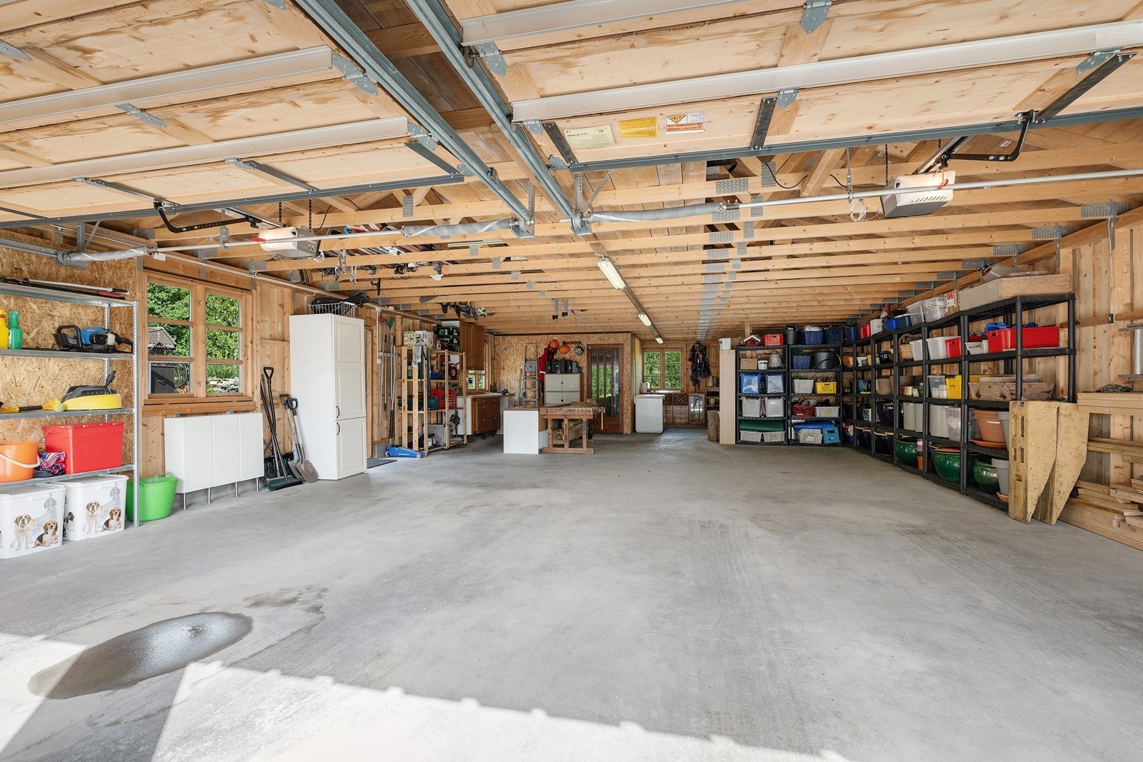 Innerst i garasjen er det en isolert bod. Galleribilde