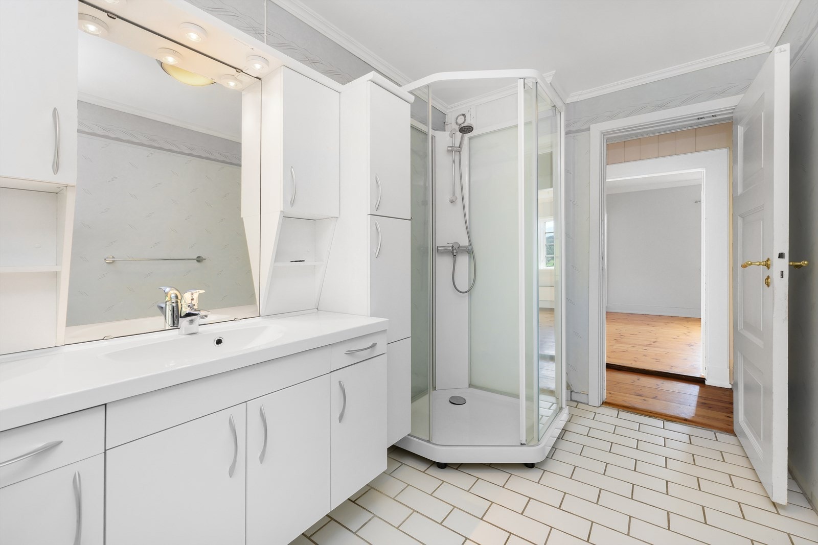 Baderom i 2. etg Galleribilde