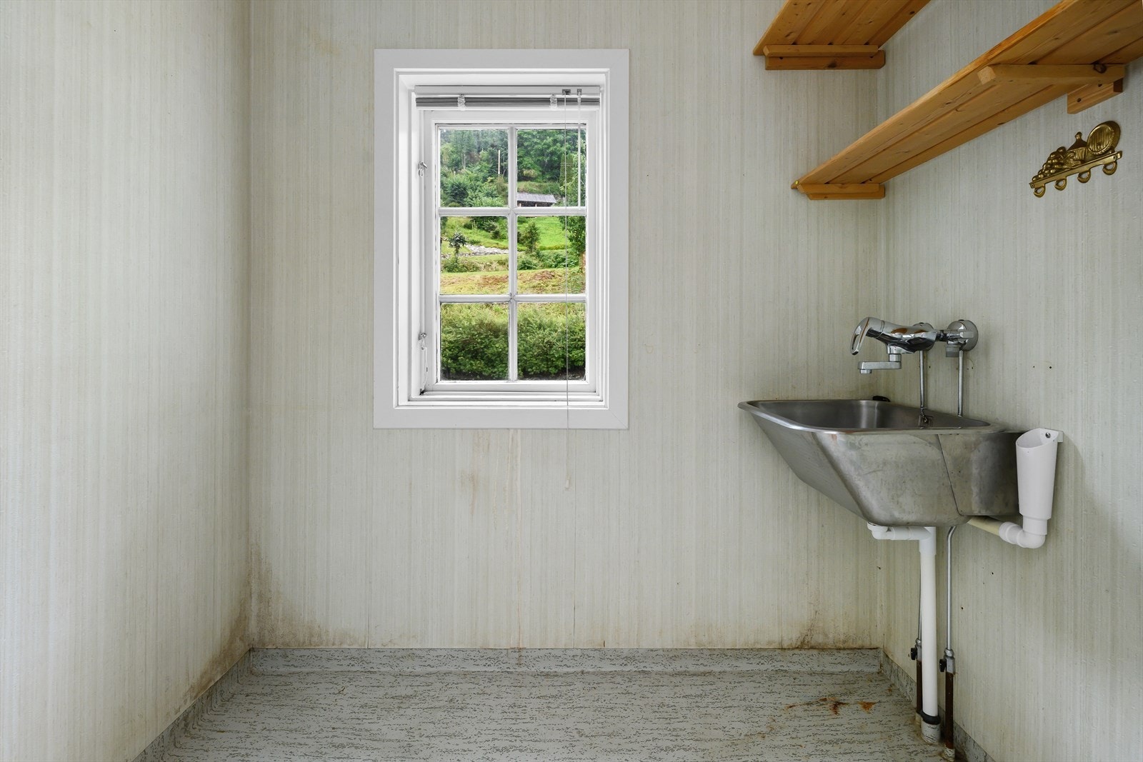 Vaskerom med adkomst via kjøkken Galleribilde