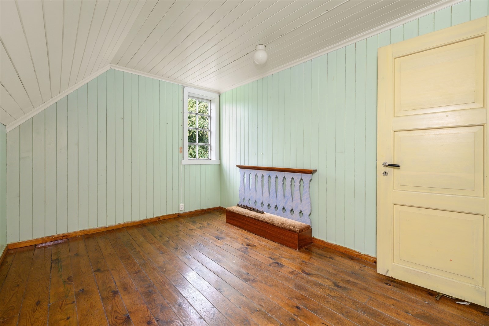 Soverom på loft Galleribilde