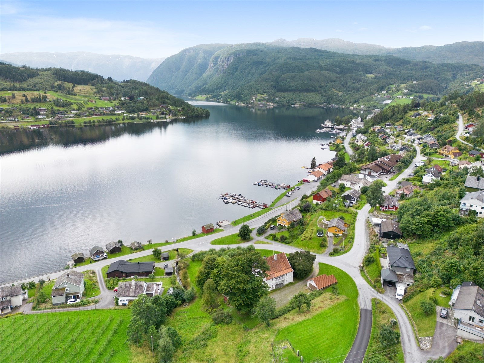 Nesten 4 måls tomt i sentrum av Ulvik Galleribilde