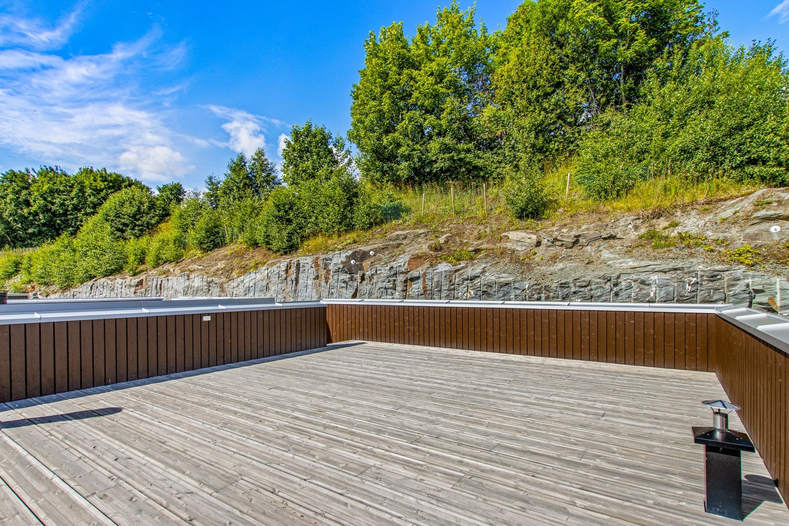 Størrelsen gir rom for flere møbleringsmuligheter og ulike soner. Galleribilde