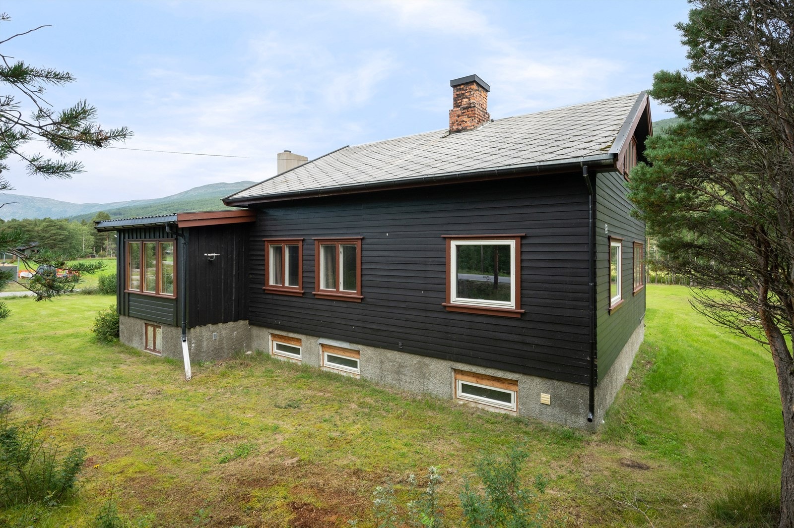 Boligen går over 3 plan. Galleribilde