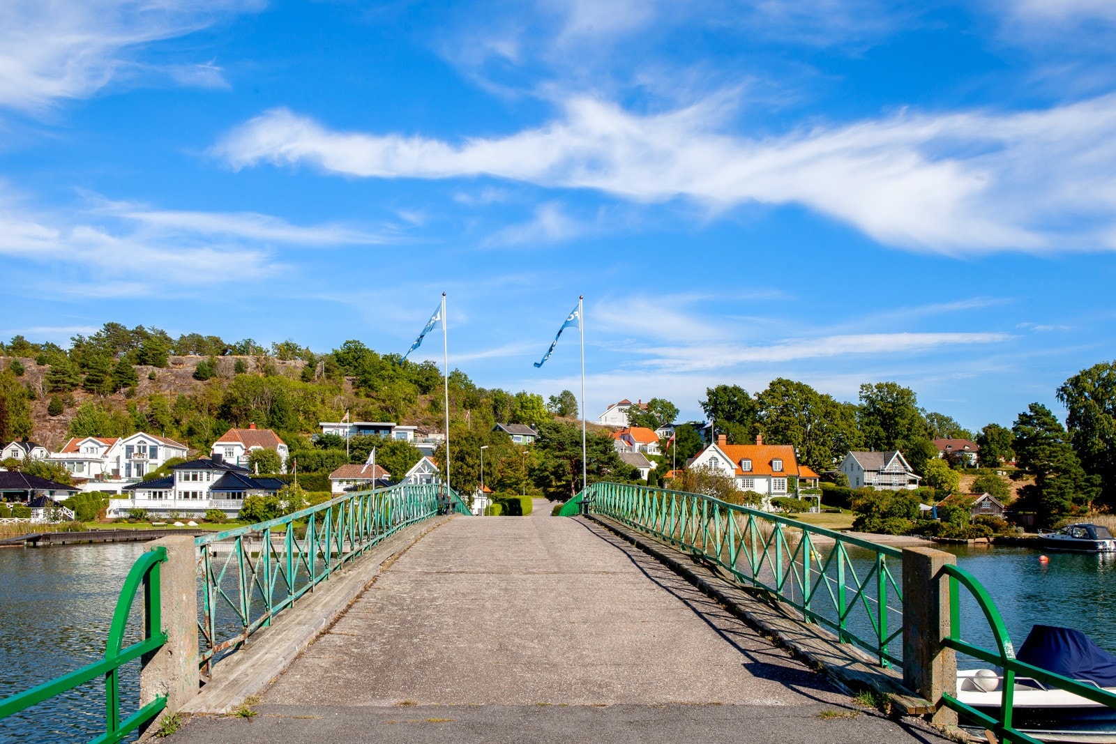 "Gamlebrua" som går over til Føynland Galleribilde