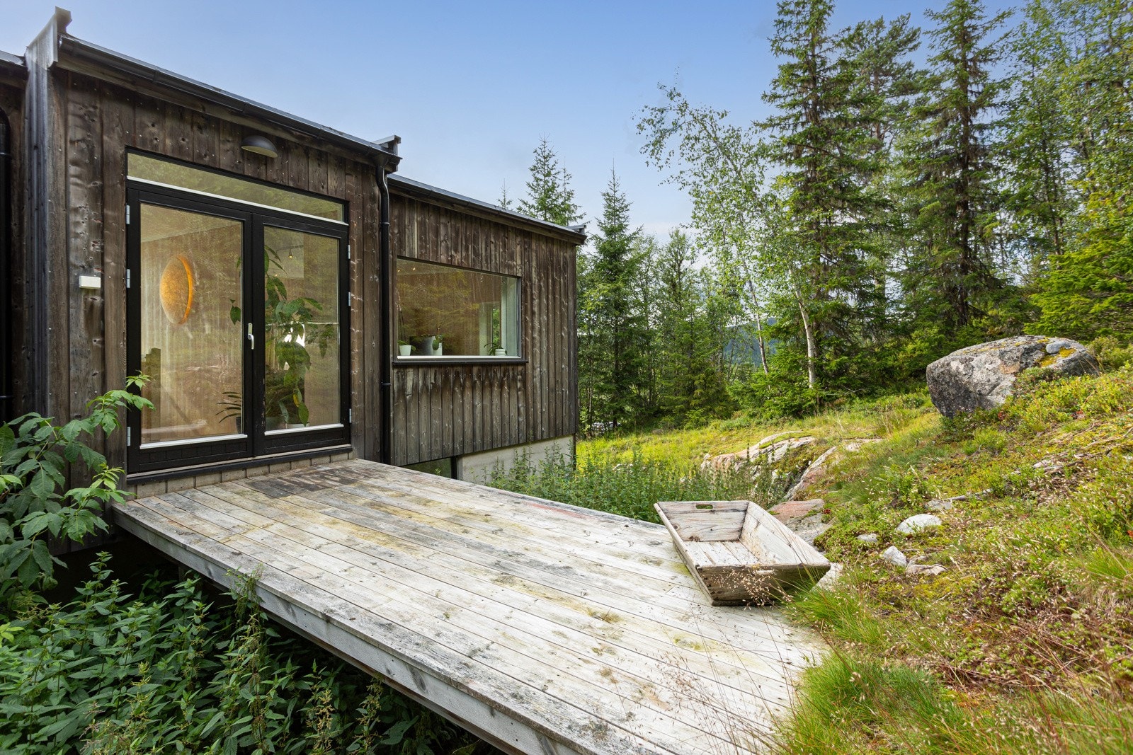Fra hovedetasjen kan man gå rett ut i skogen! Galleribilde