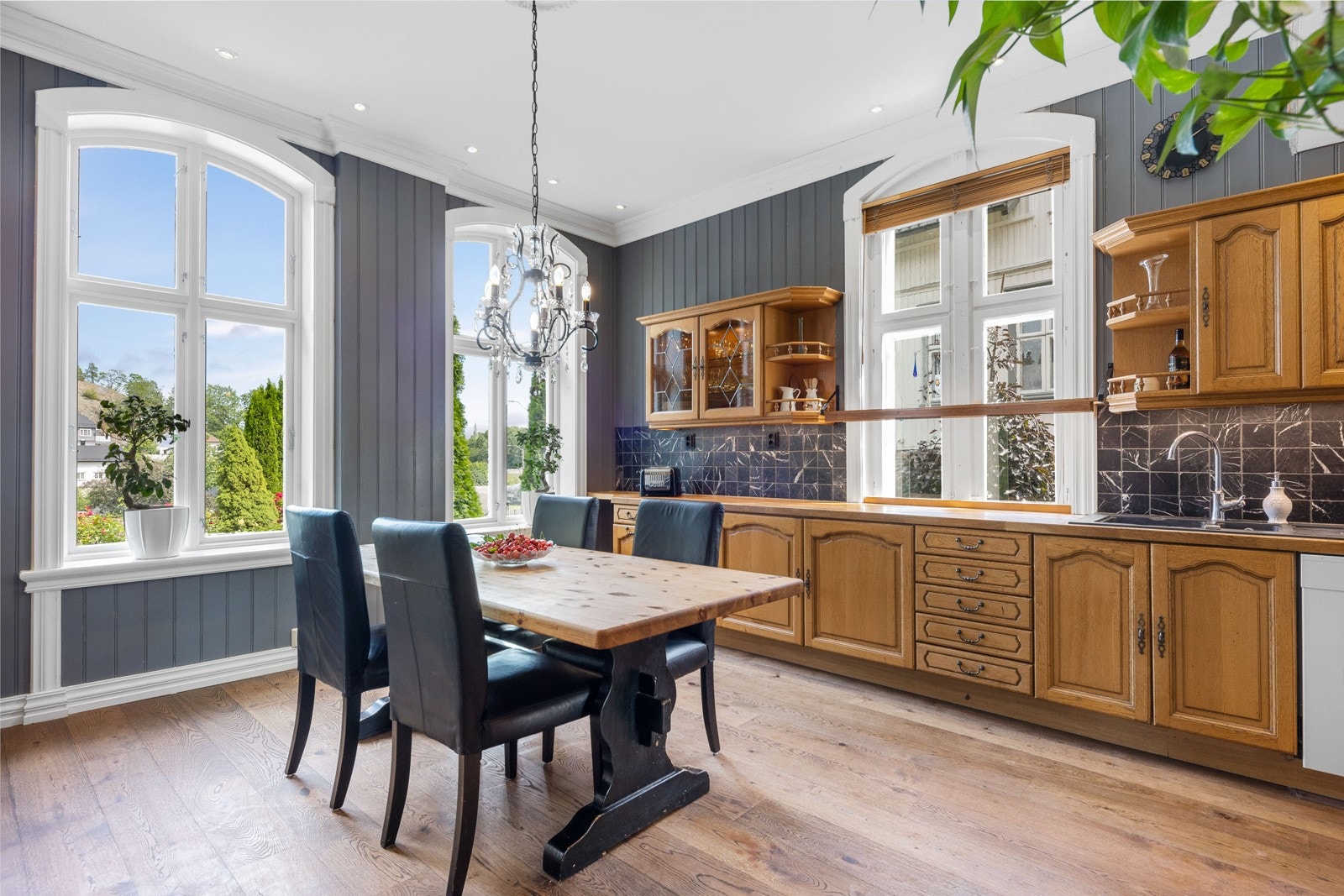 Metervis med benkeplass for dem som elsker å lage mat! Galleribilde