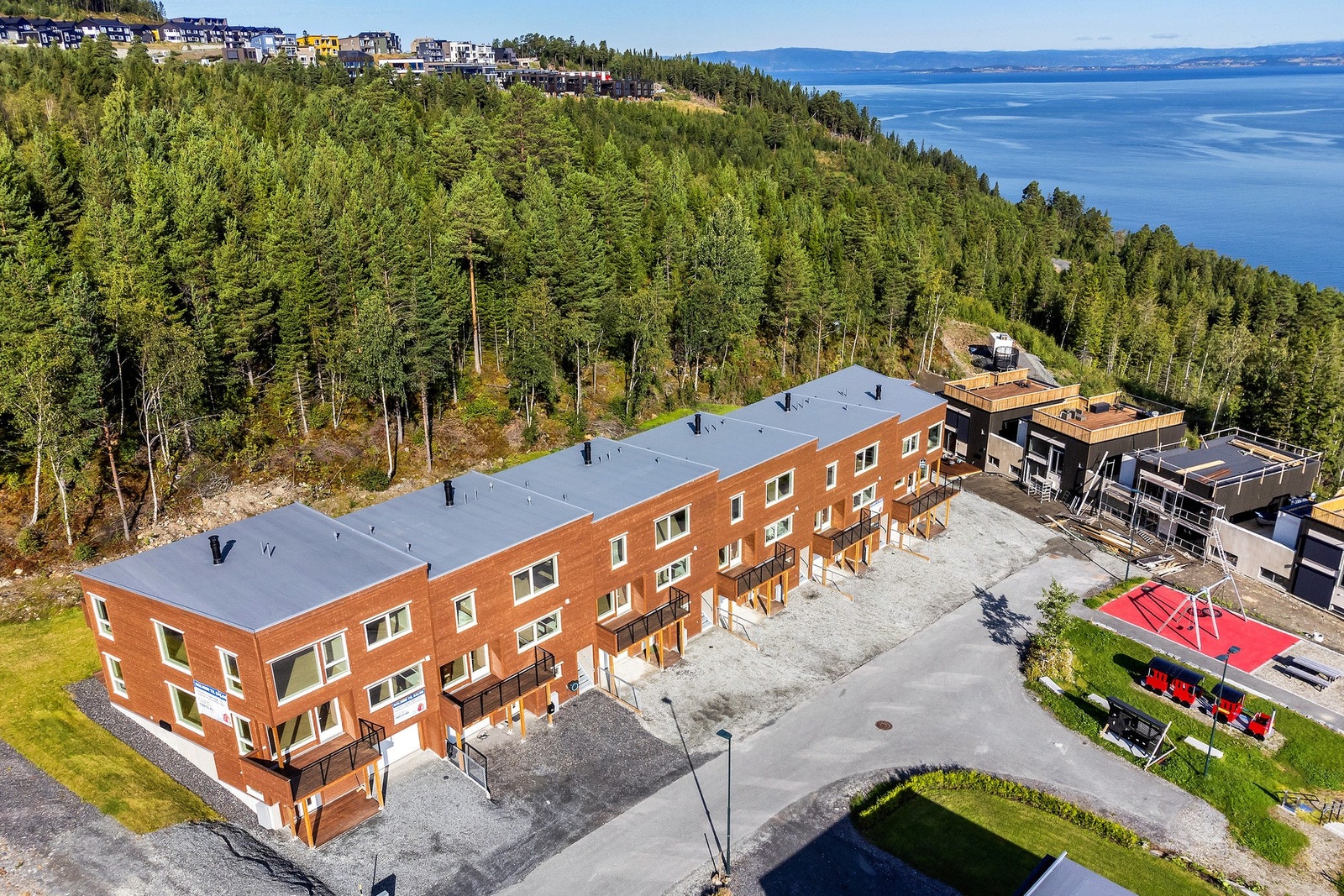 Boligen grenser mot friareal, her kan barn leke fritt uten å tenke på trafikk. Galleribilde