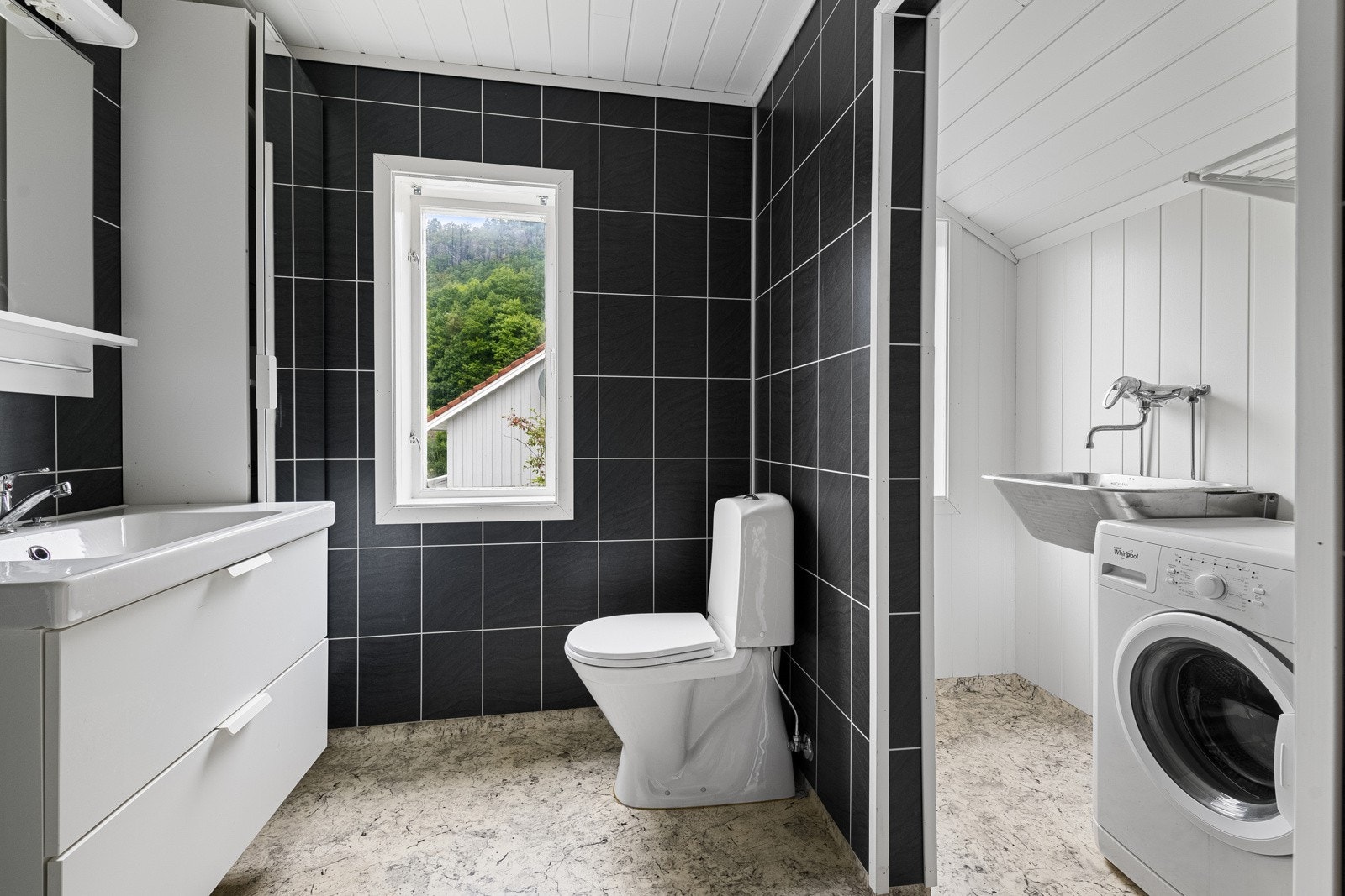 Vaskerom på innsiden av badet. Galleribilde