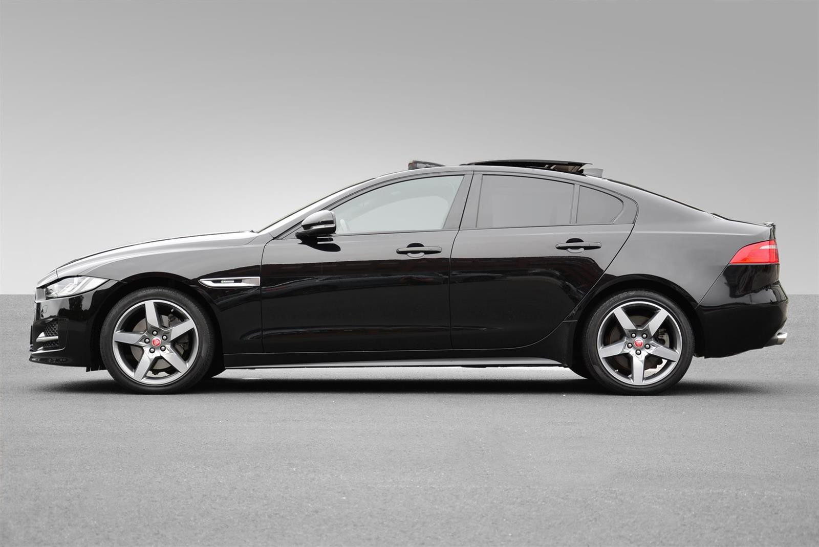 Bilde 9 av Jaguar XE