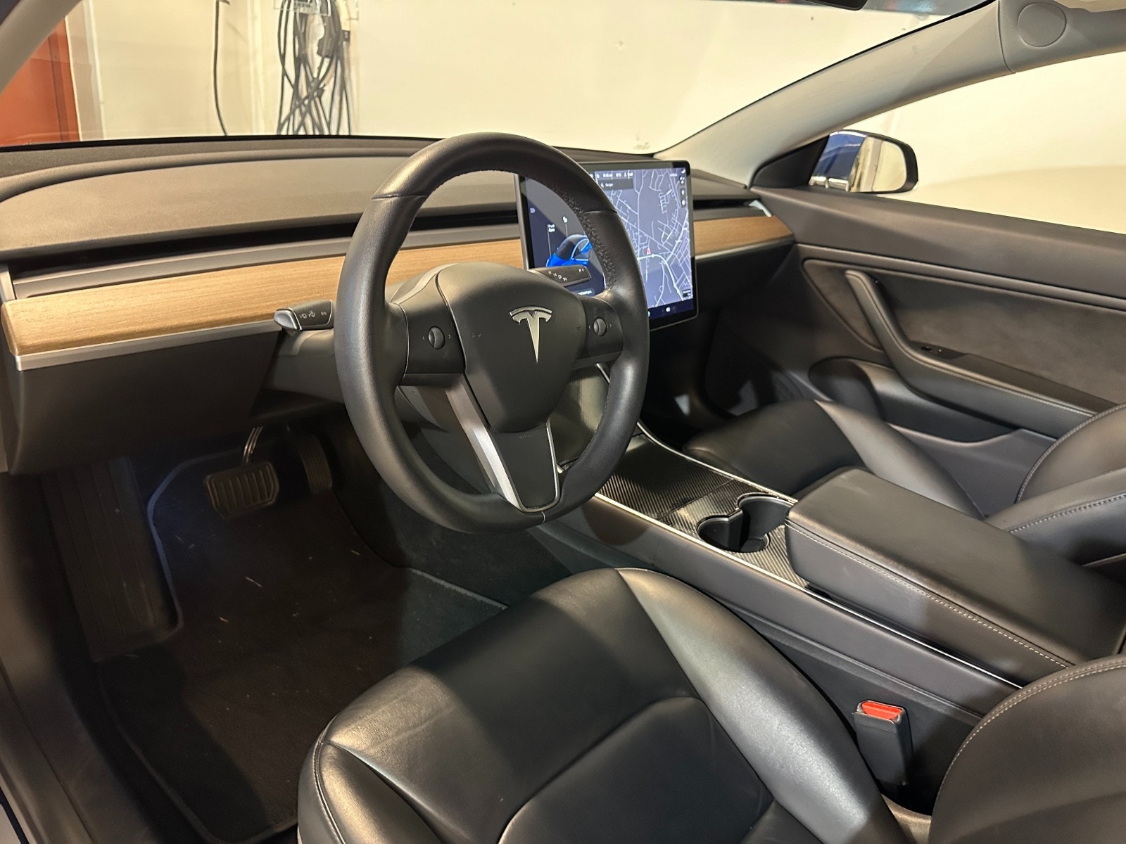 Tesla Model 3 6