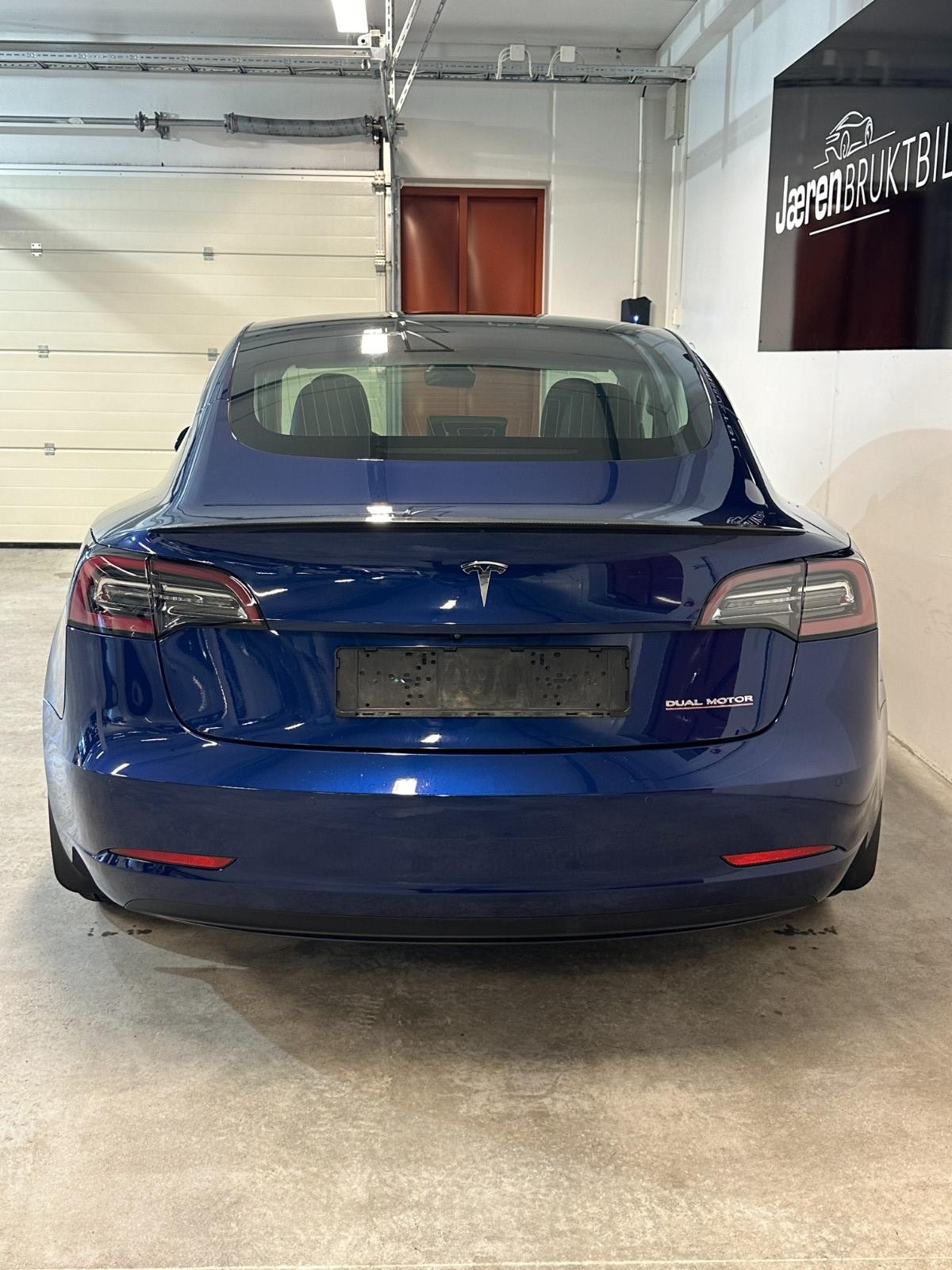 Tesla Model 3 5