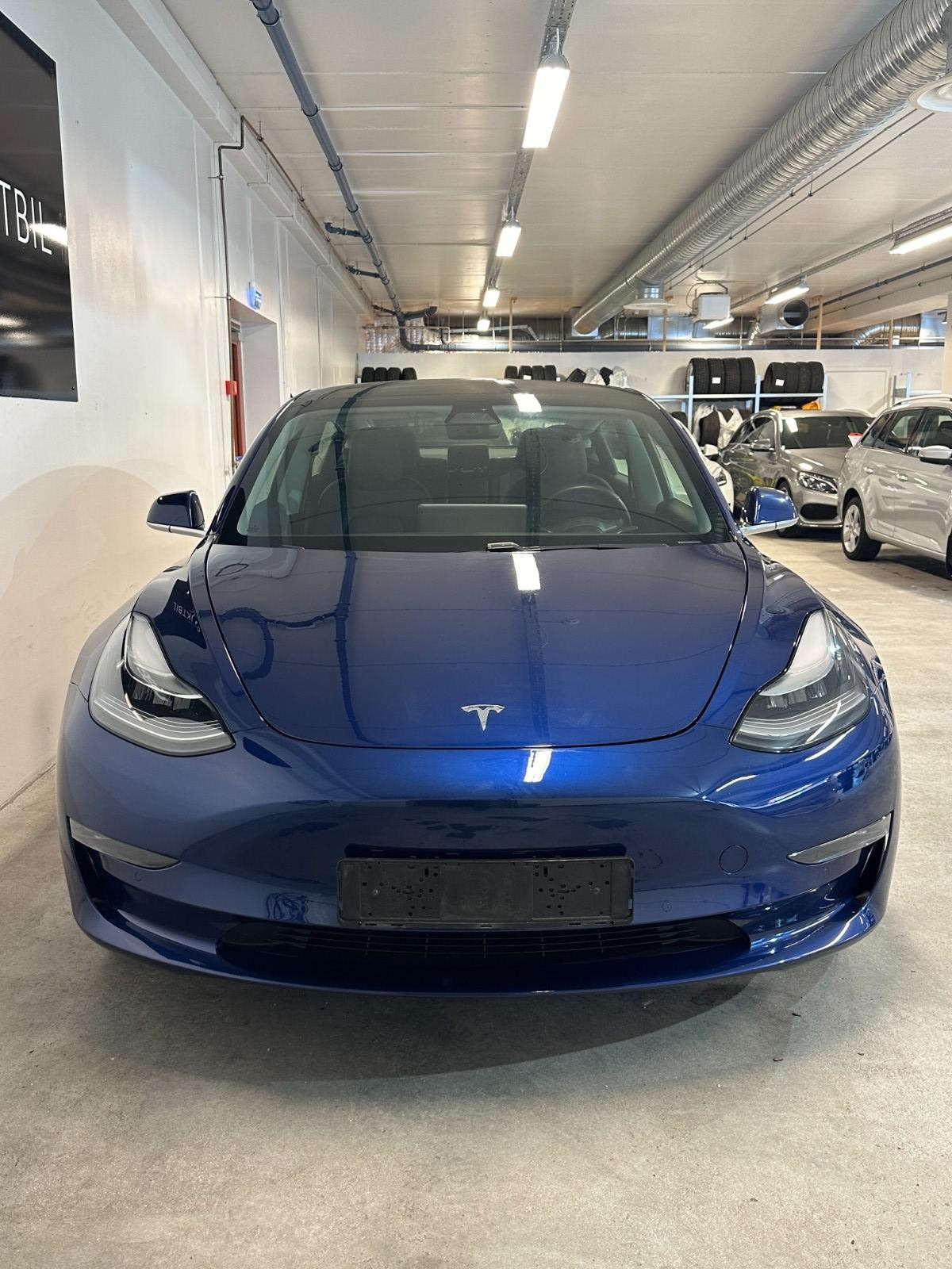 Tesla Model 3 2