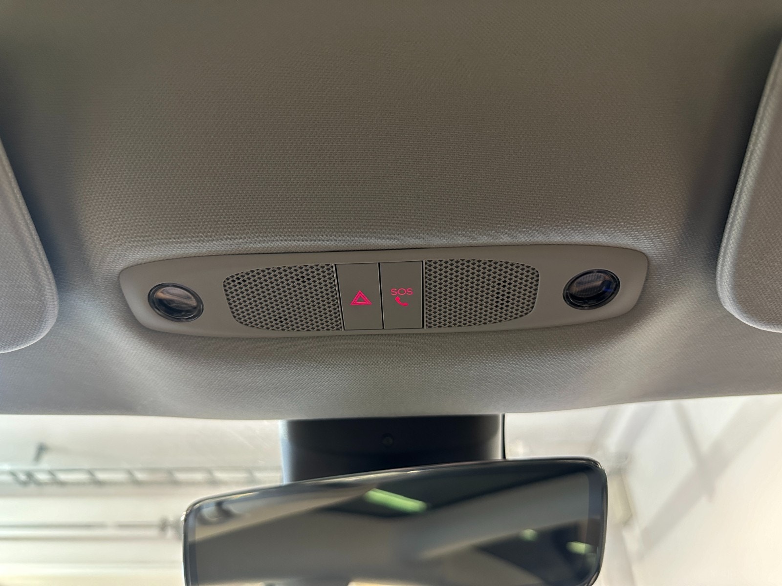 Tesla Model 3 32