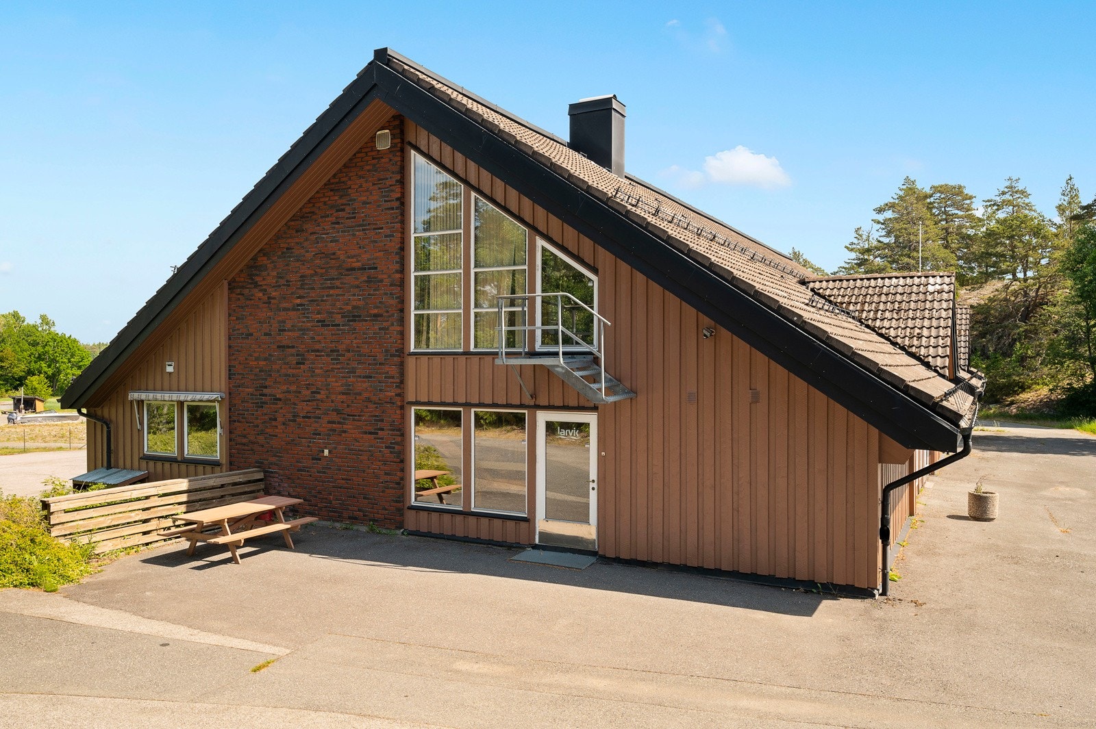 Inngangsparti. Galleribilde