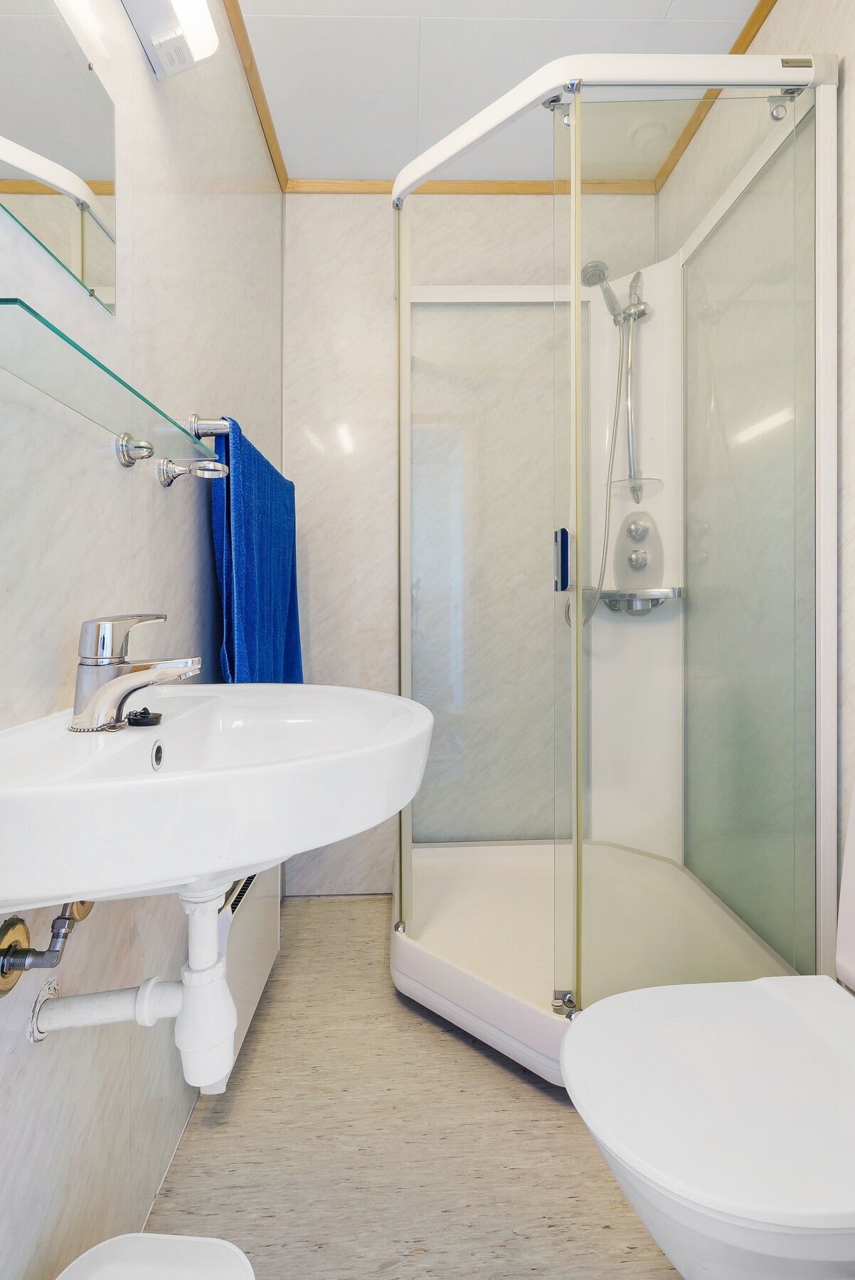 Bad utleierom Galleribilde