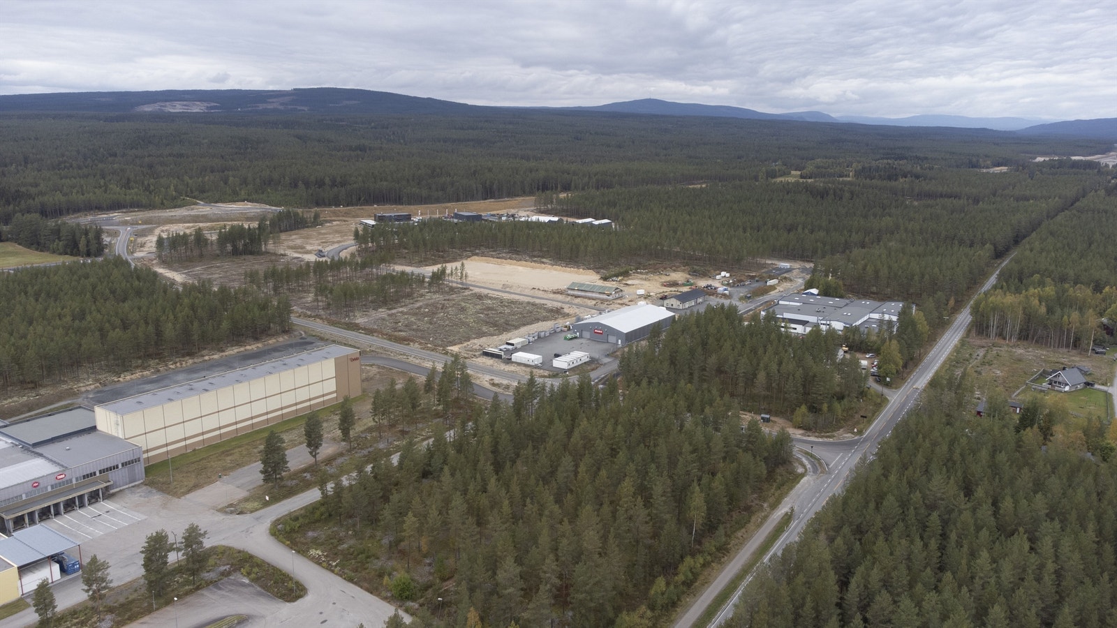 Flere virksomheter er allerede etablert i næringsparken, som Solideq, Orkla, Gjermundshauggruppen og Gunnar Holth grusforretning Galleribilde