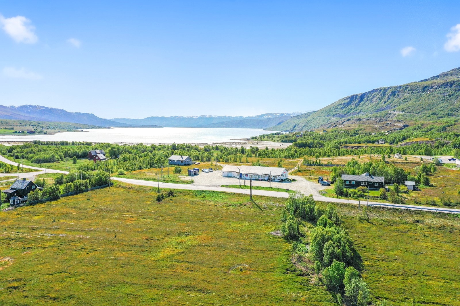 Flott beliggenhet med sjøutsikt Galleribilde