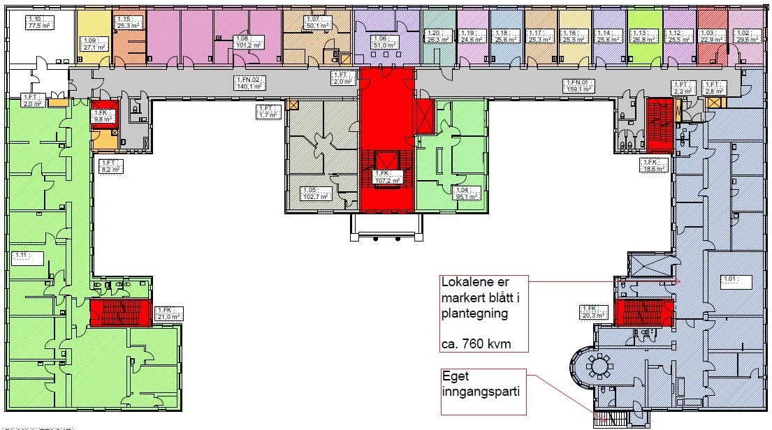 Det aktuelle lokalet markert i blått, med inngang fra hovedinngang + separat egen inngang fra gårdsplass Galleribilde