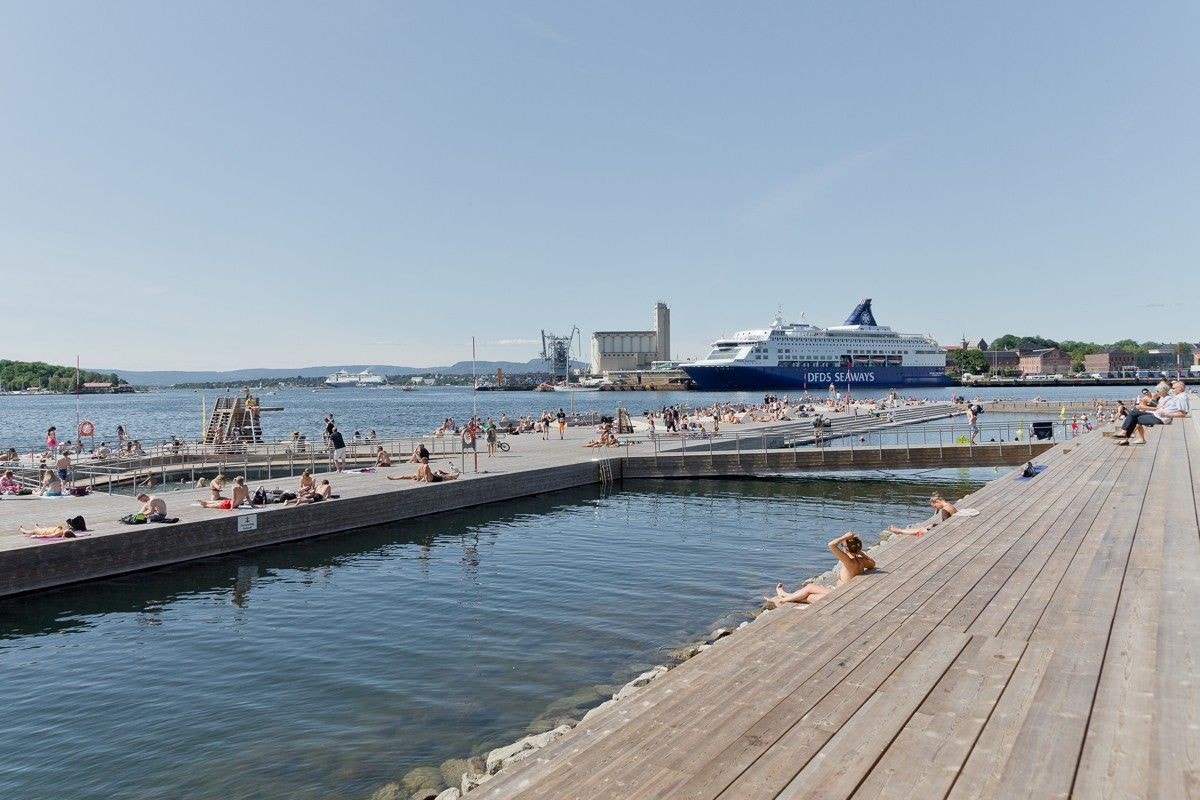 Sørenga Sjøbad en kort spasertur unna Galleribilde