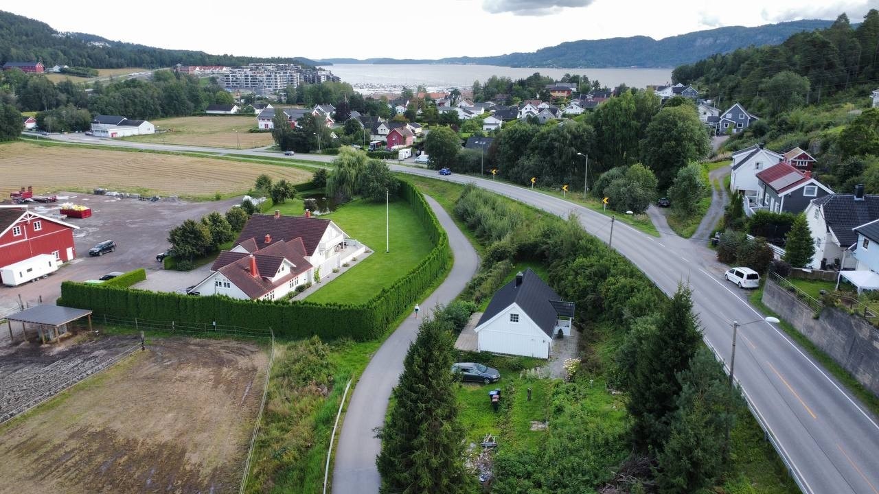 Utsikt fra Brekka // nærhet til sjø og sentrum Galleribilde