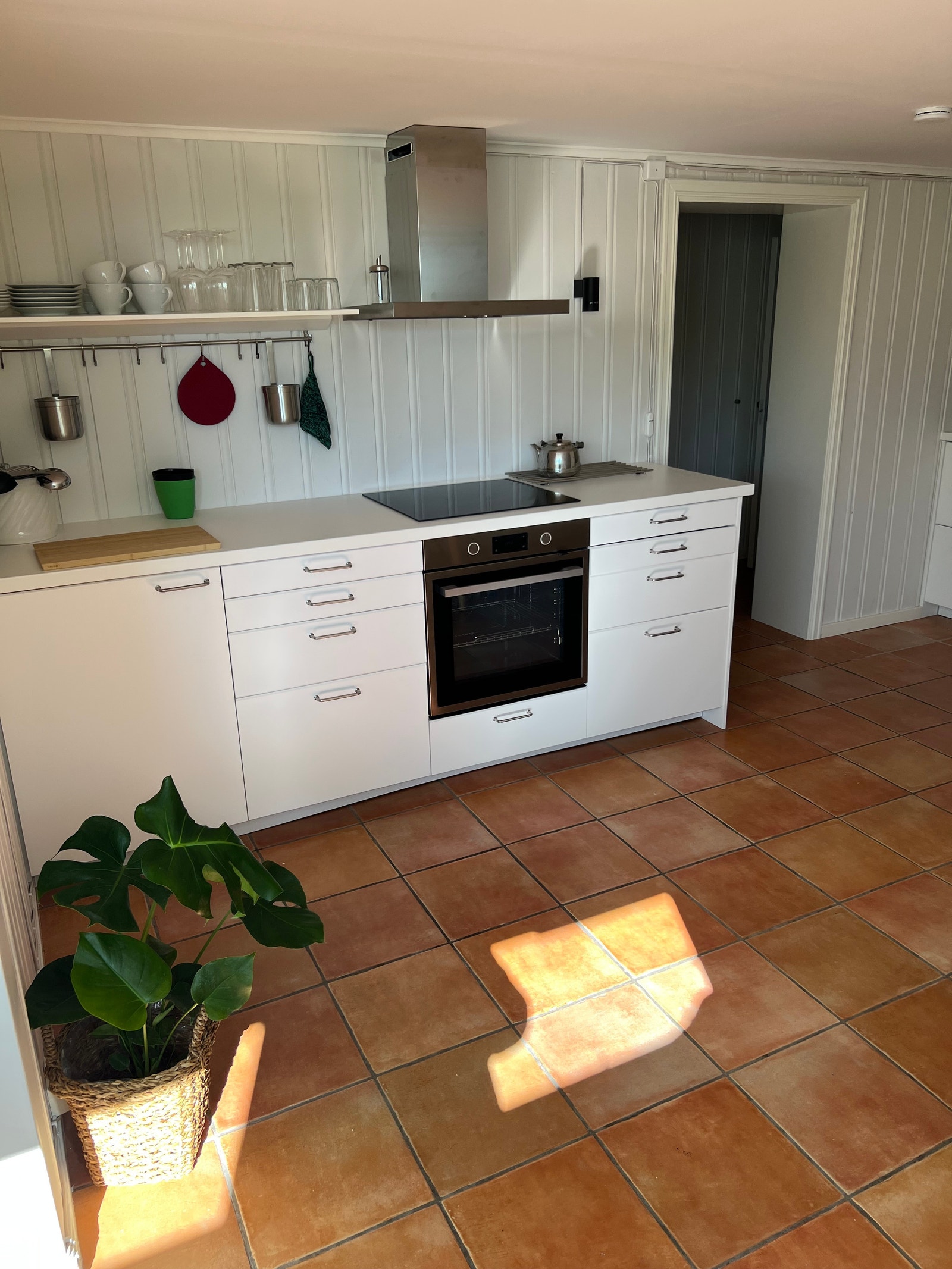 Kjøkken med integrerte hvitevarer Galleribilde