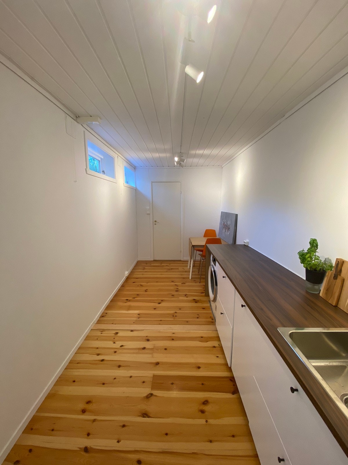 Kjøkkenet tatt med vidvinkel. Galleribilde