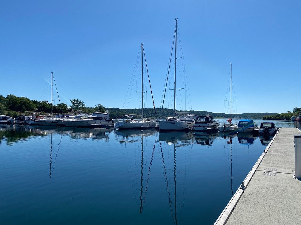 Kort vei til skjærgården og småbåthavn Galleribilde