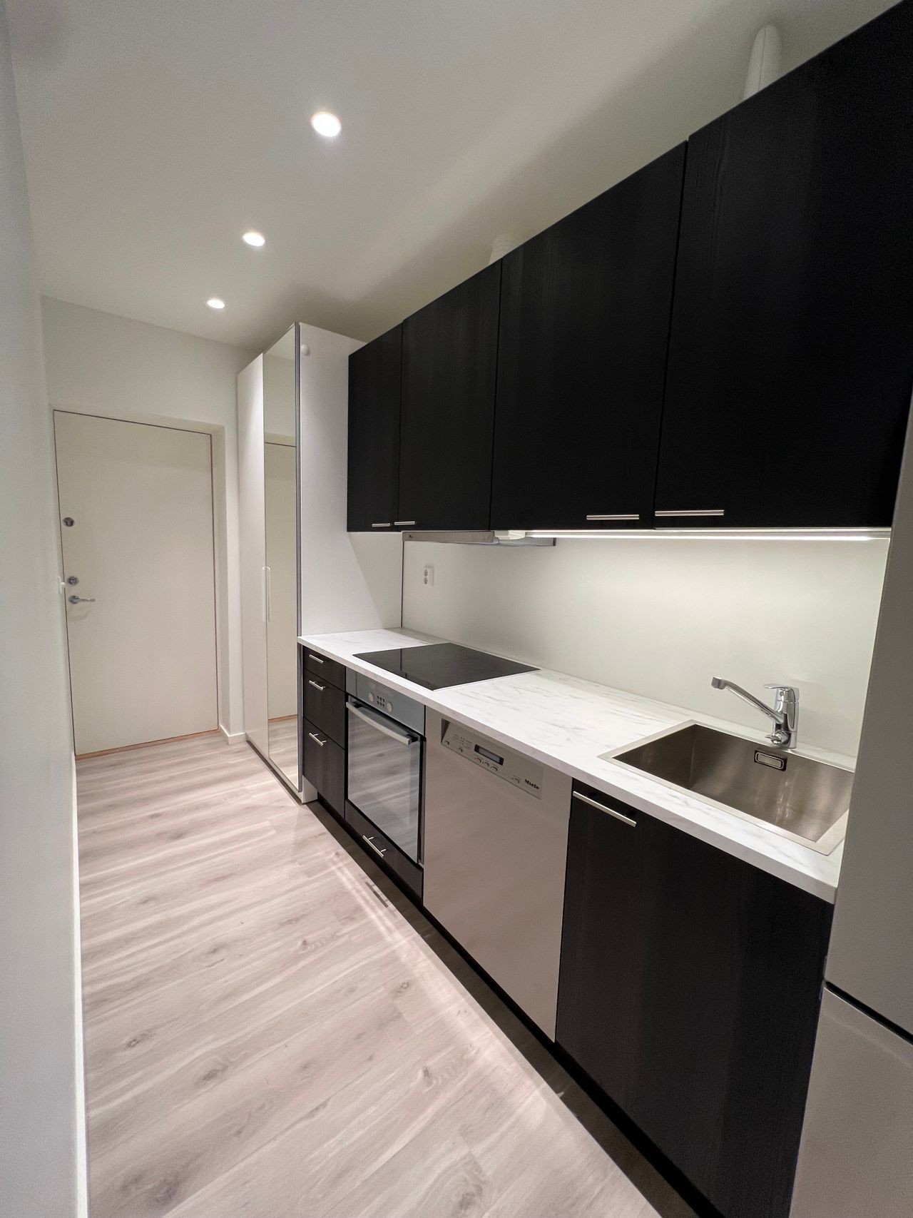 Leilighet 2: Kjøkken/gang Galleribilde