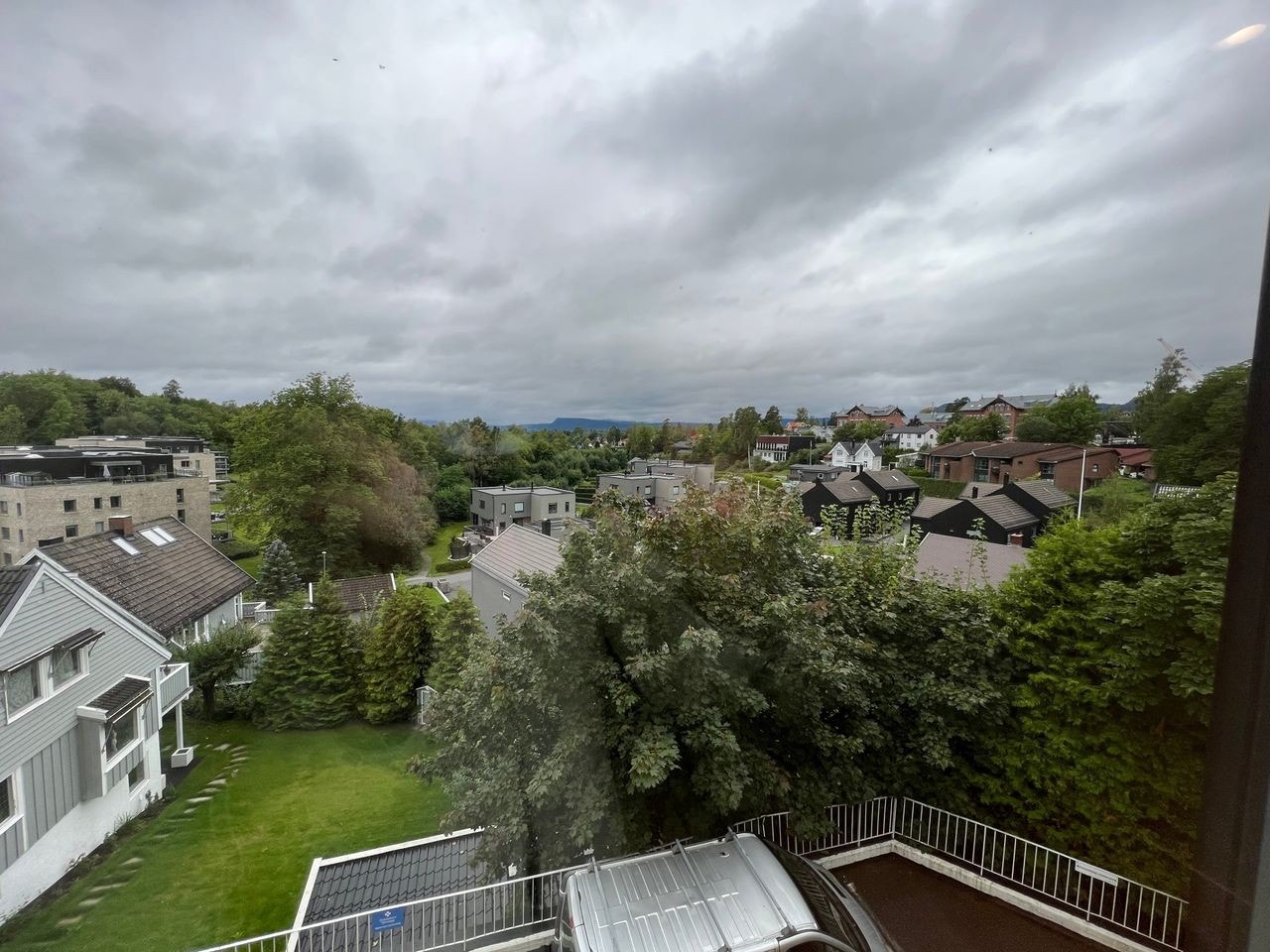 Leilighet 1: Utsikt stue og soverom Galleribilde